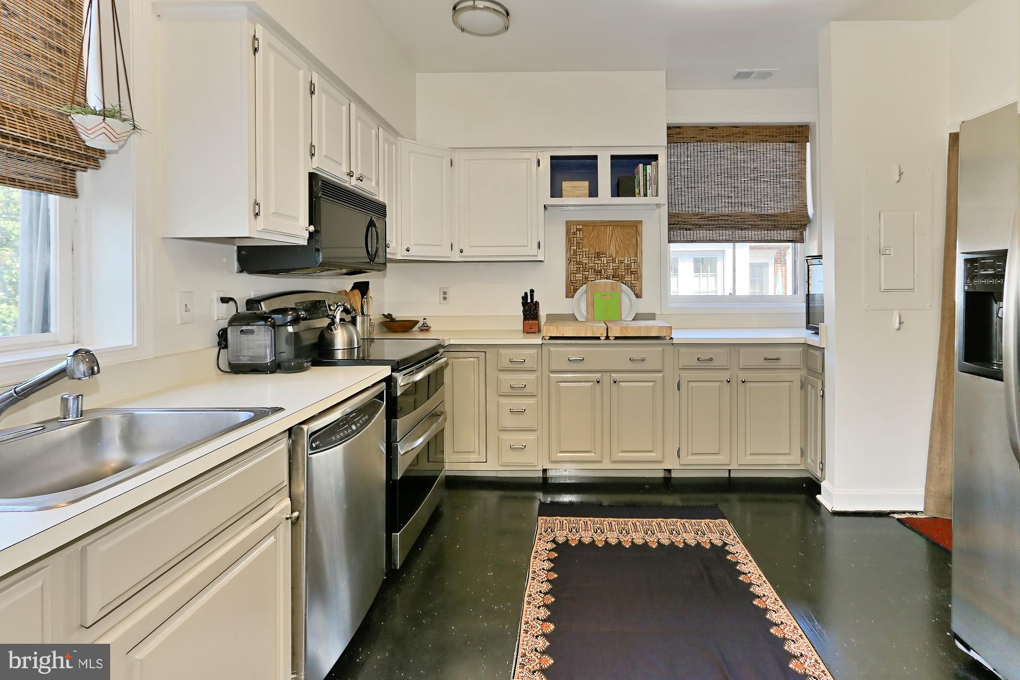 WOLFE ALLEY - Residential Lease