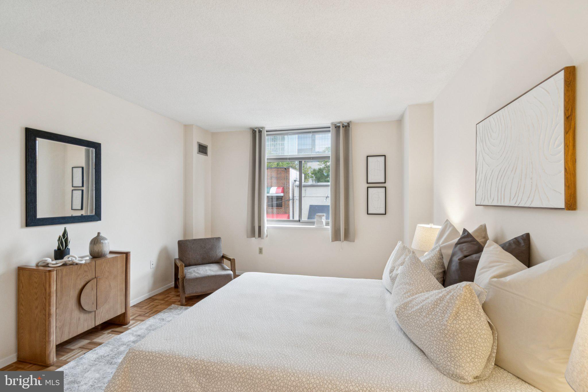 DOWNTOWN BETHESDA - Residential