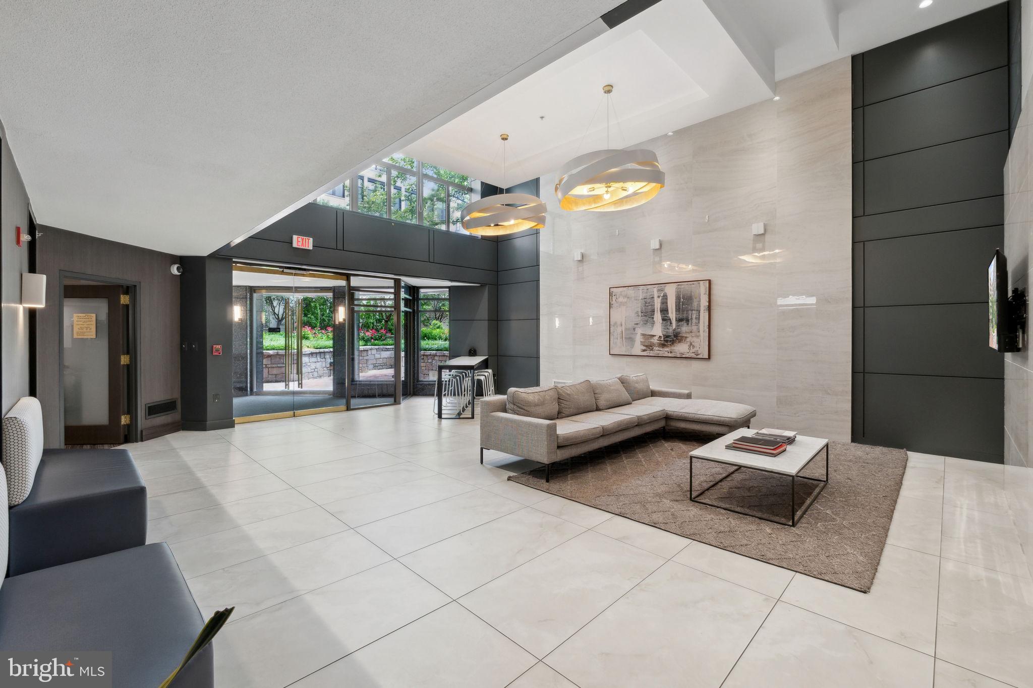 DOWNTOWN BETHESDA - Residential