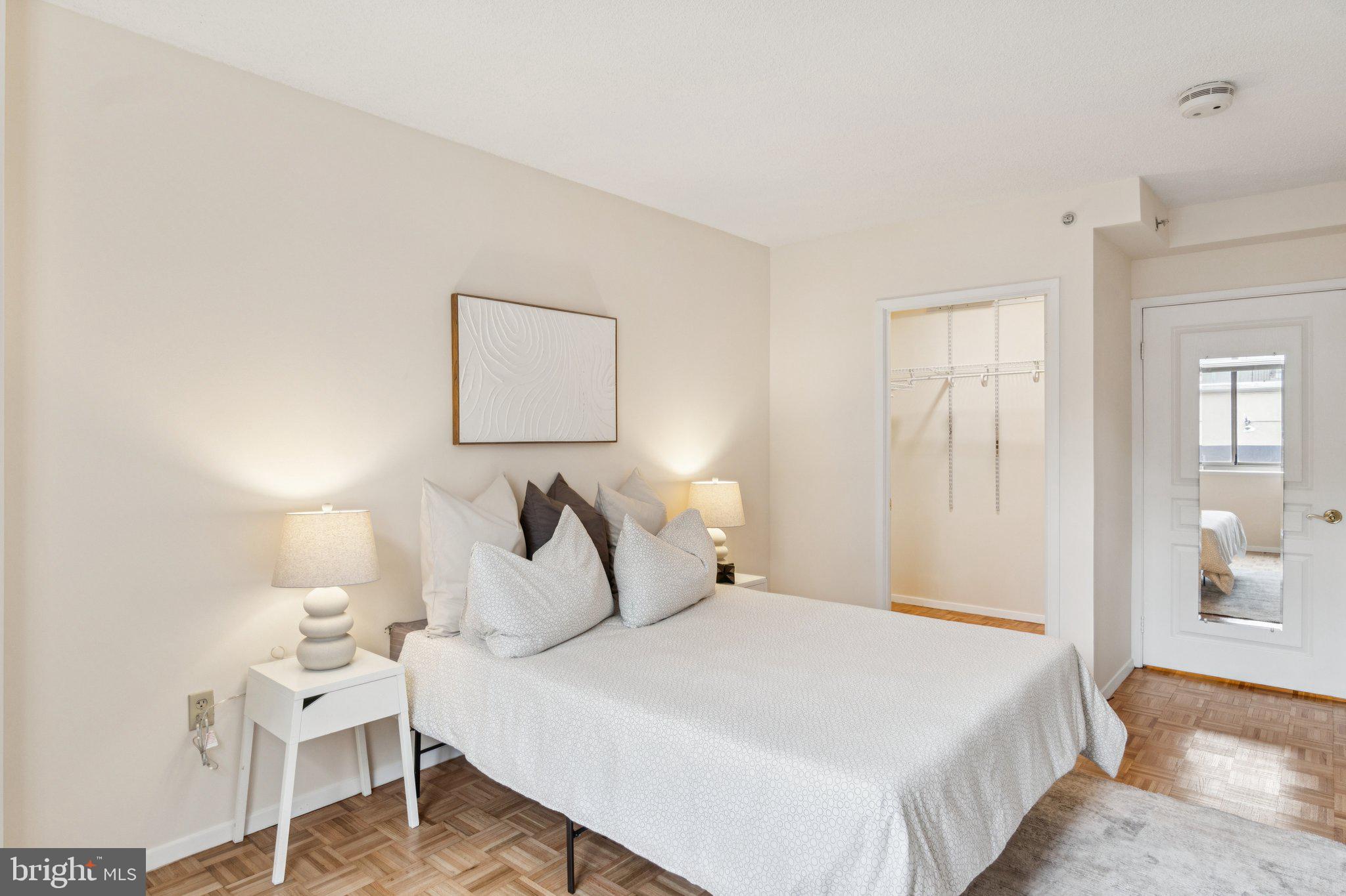 DOWNTOWN BETHESDA - Residential