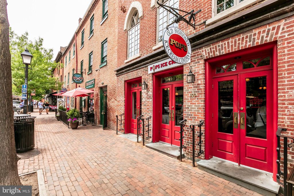 Photo of 219 Buchanan Street, ALEXANDRIA, VA 22314 (MLS # VAAX2059680)