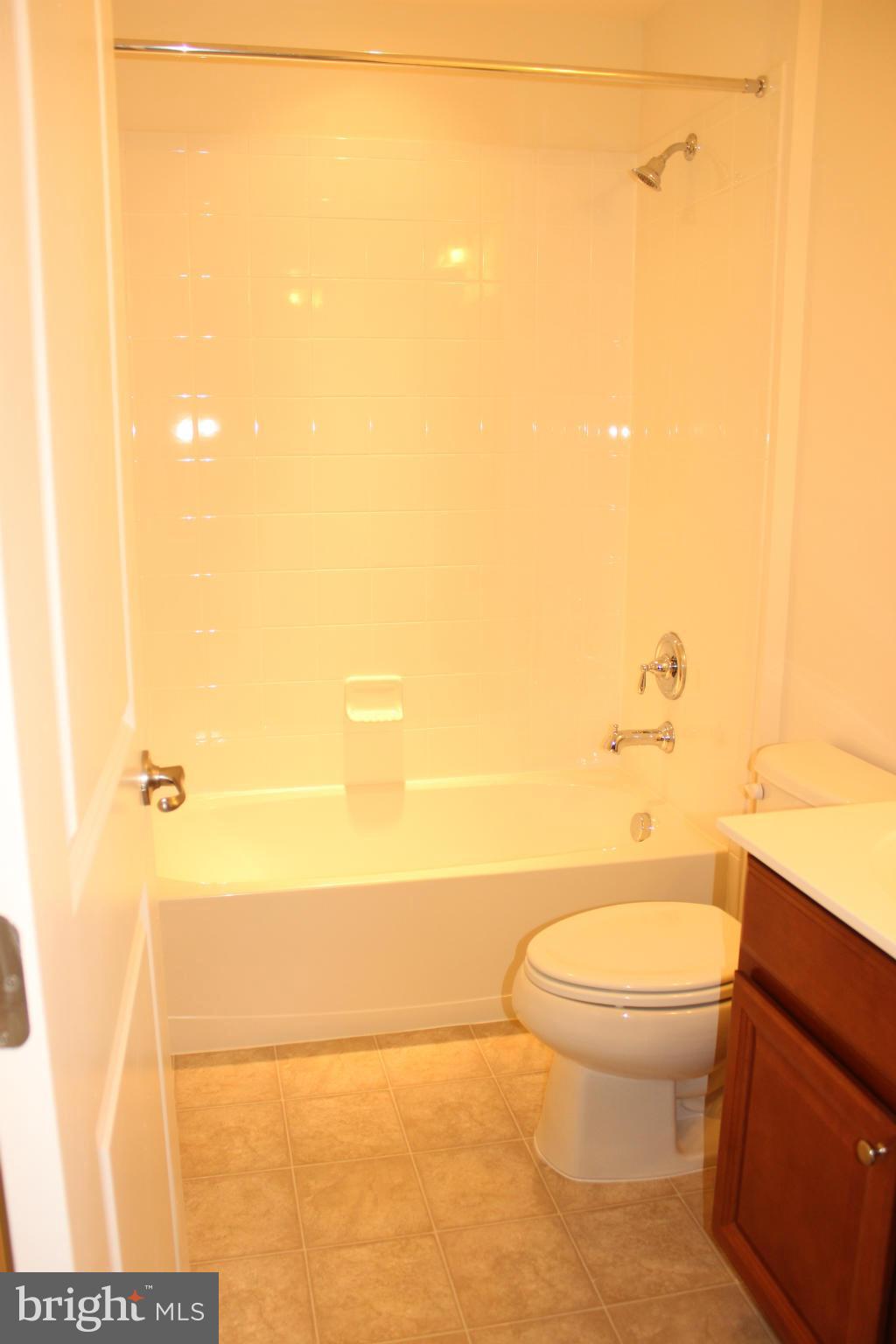 STERLING - Residential Lease