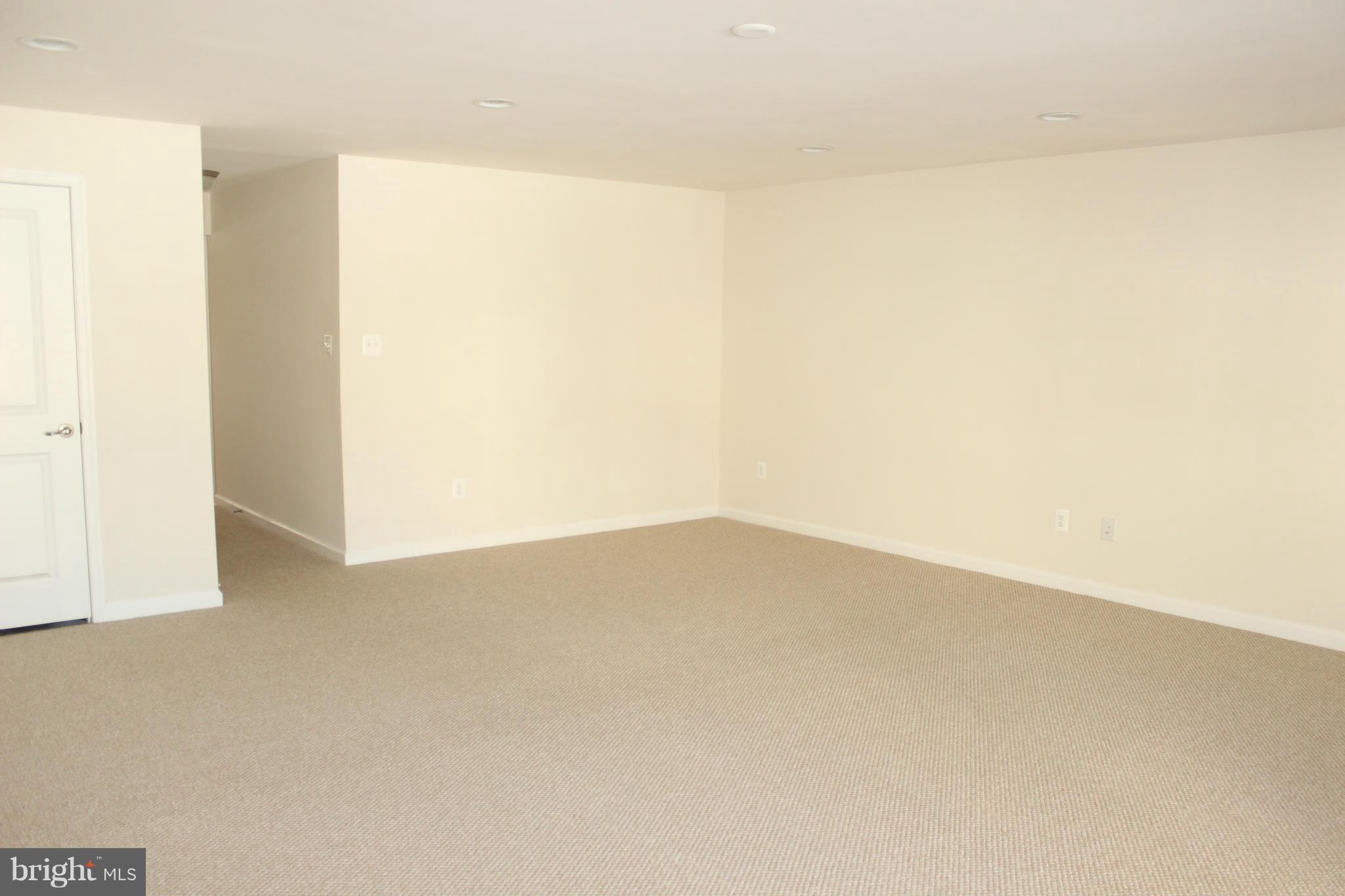 STERLING - Residential Lease