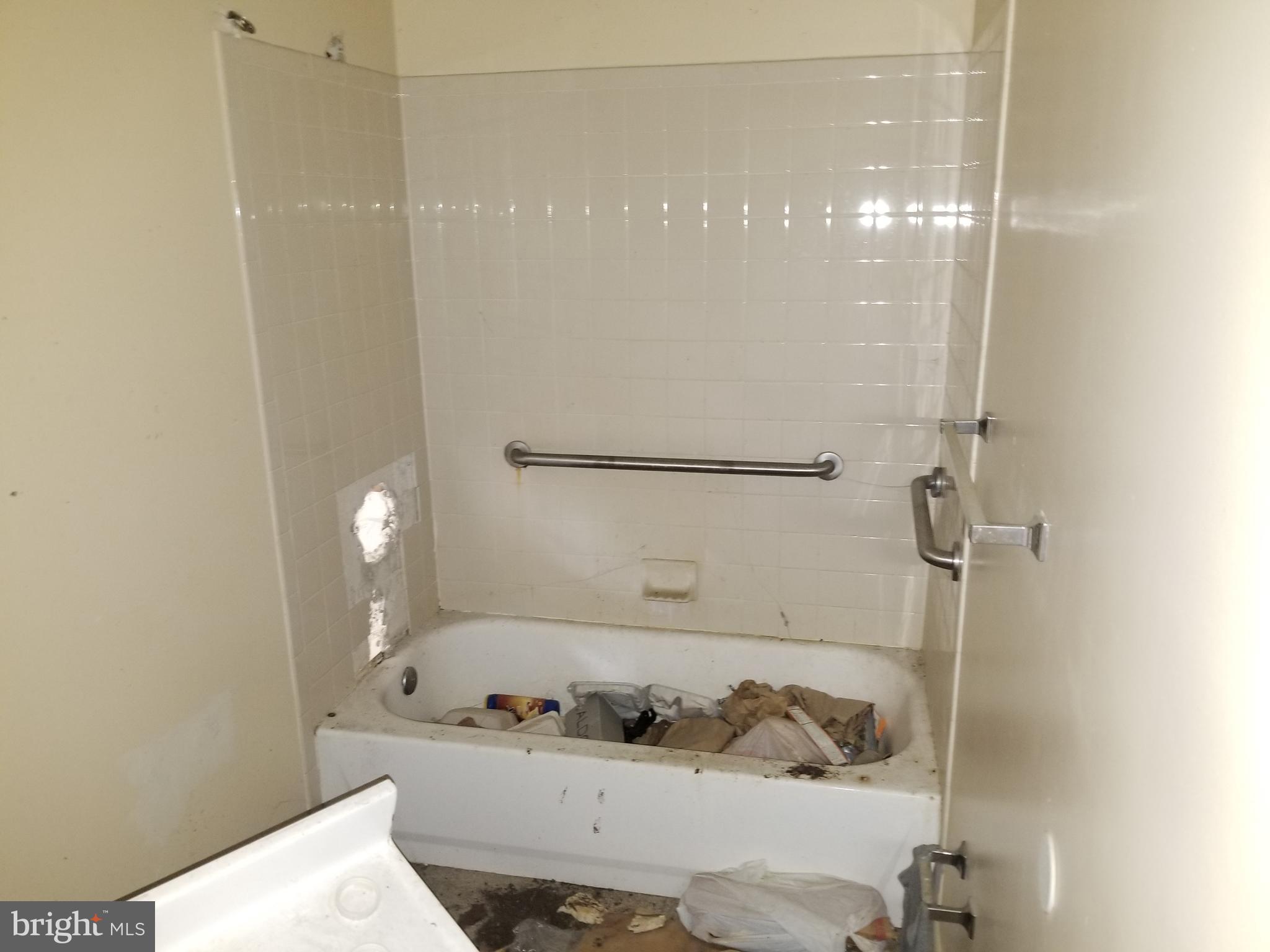 MONDAWMIN - Residential