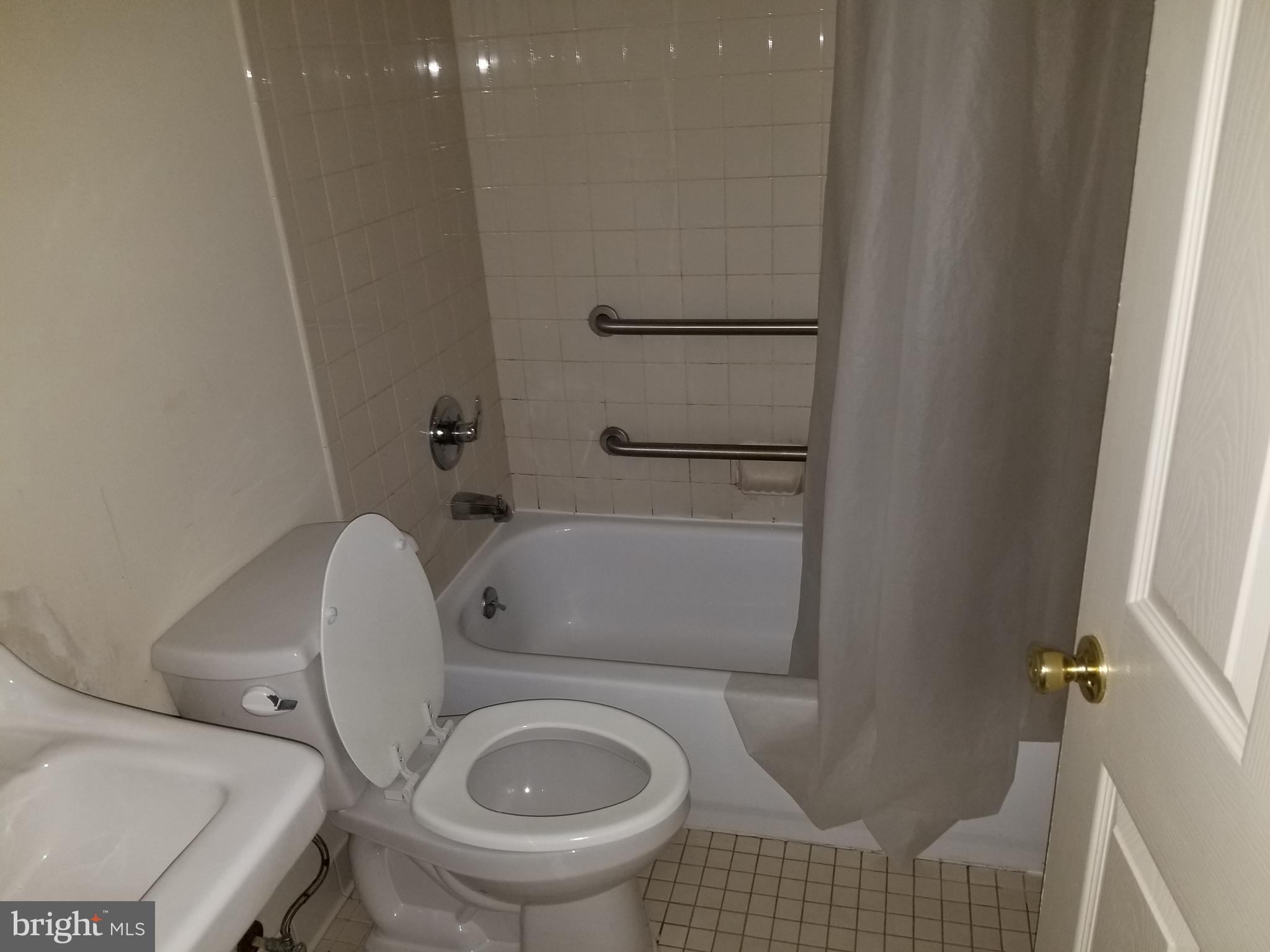 MONDAWMIN - Residential