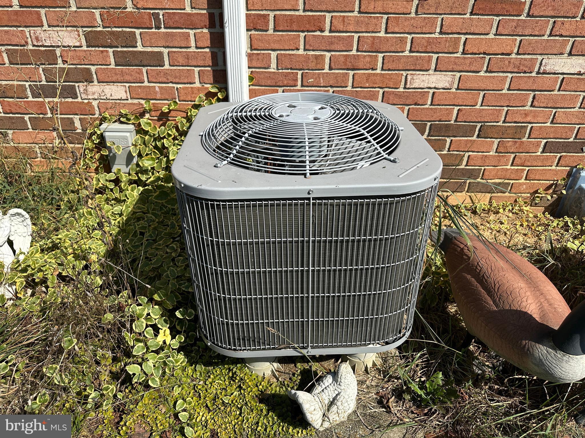 COLONIAL PARK - Residential