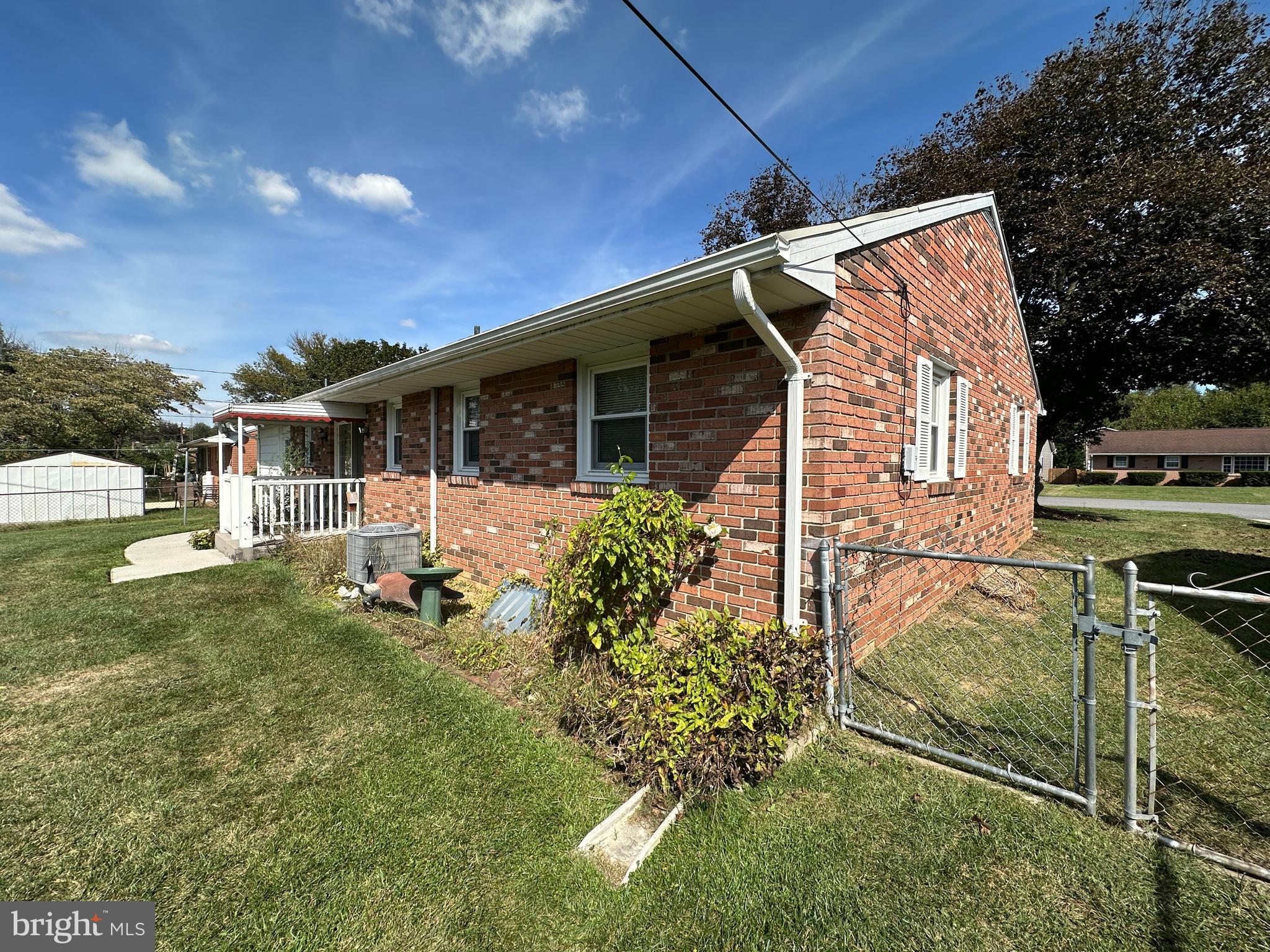 COLONIAL PARK - Residential