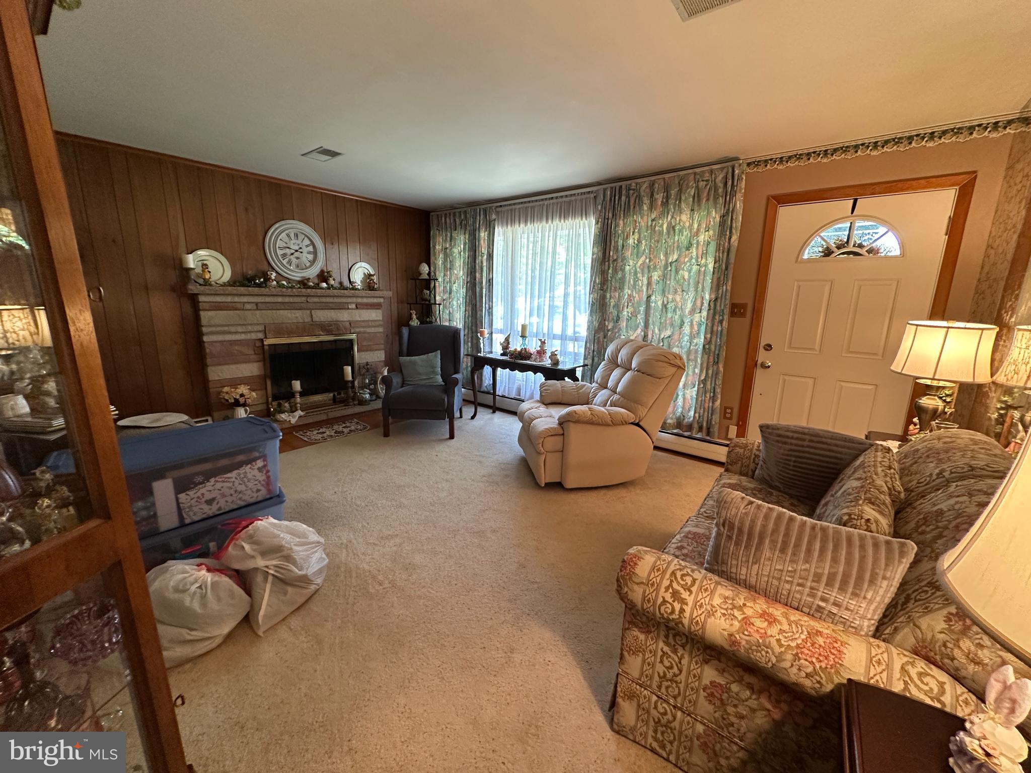 COLONIAL PARK - Residential