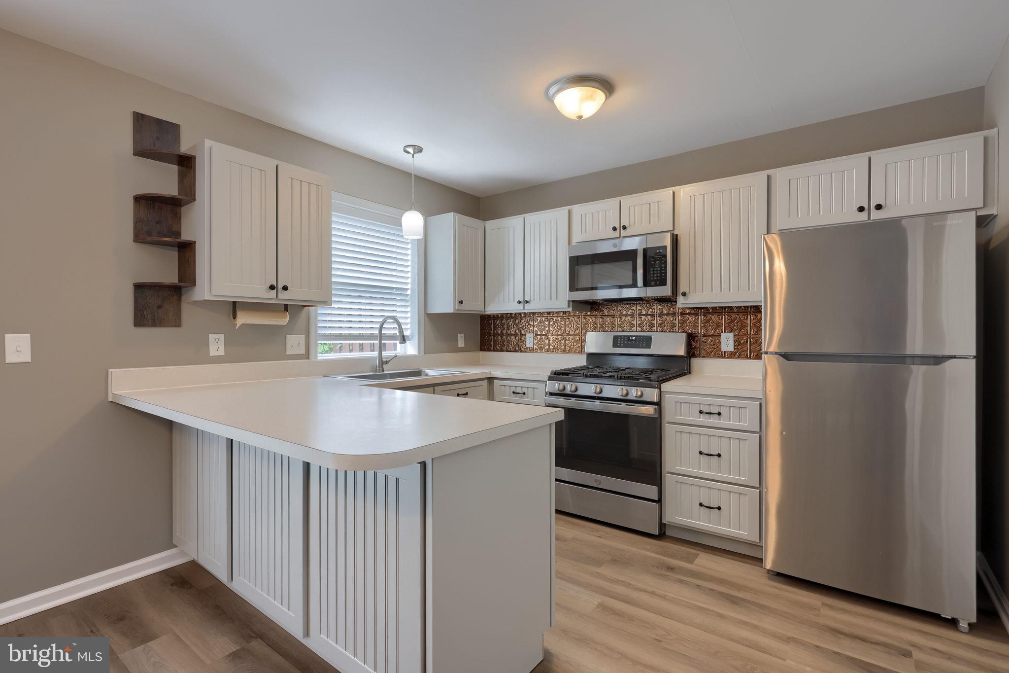 322 OAKRIDGE DRIVE