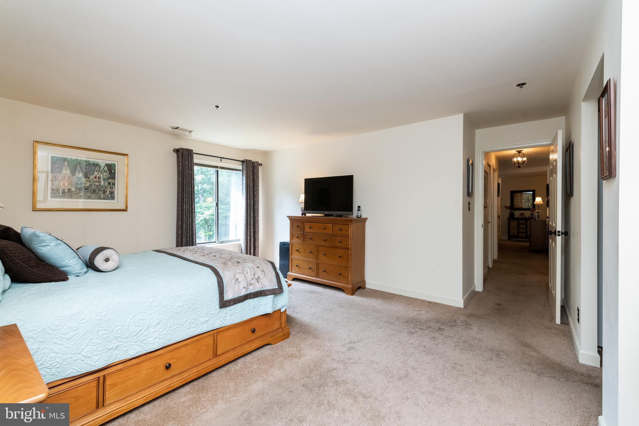 TOWSONGATE CONDOMINIUMS - Residential