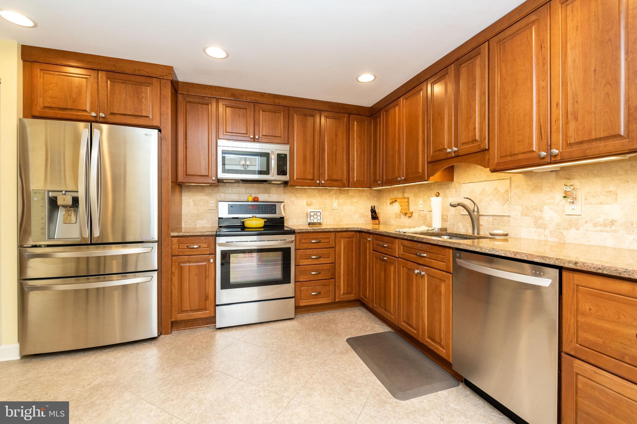 TOWSONGATE CONDOMINIUMS - Residential