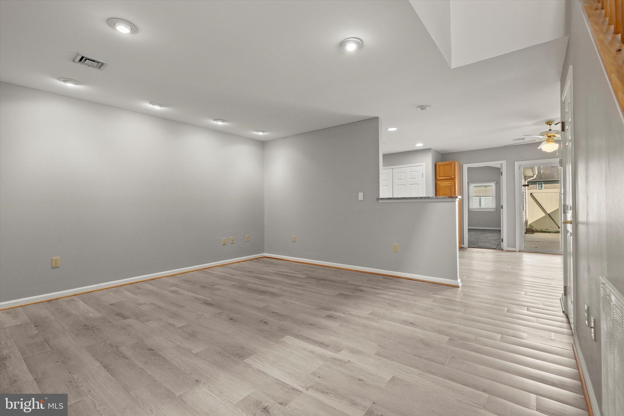 7280 HUNTINGDON STREET