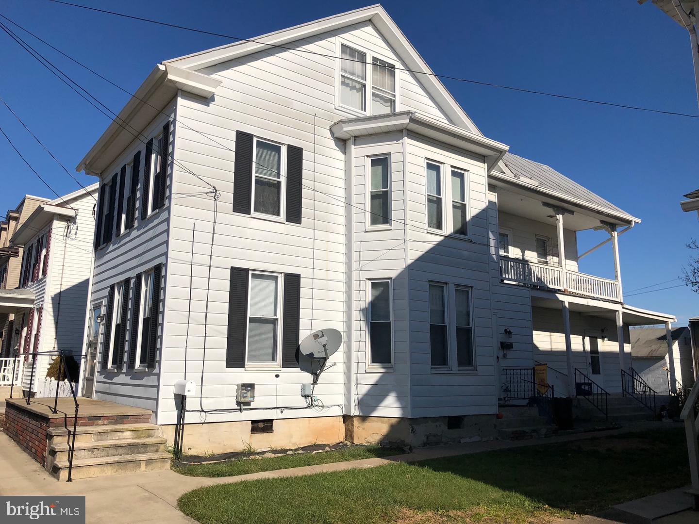 108 & 108 Rear N CENTER STREET