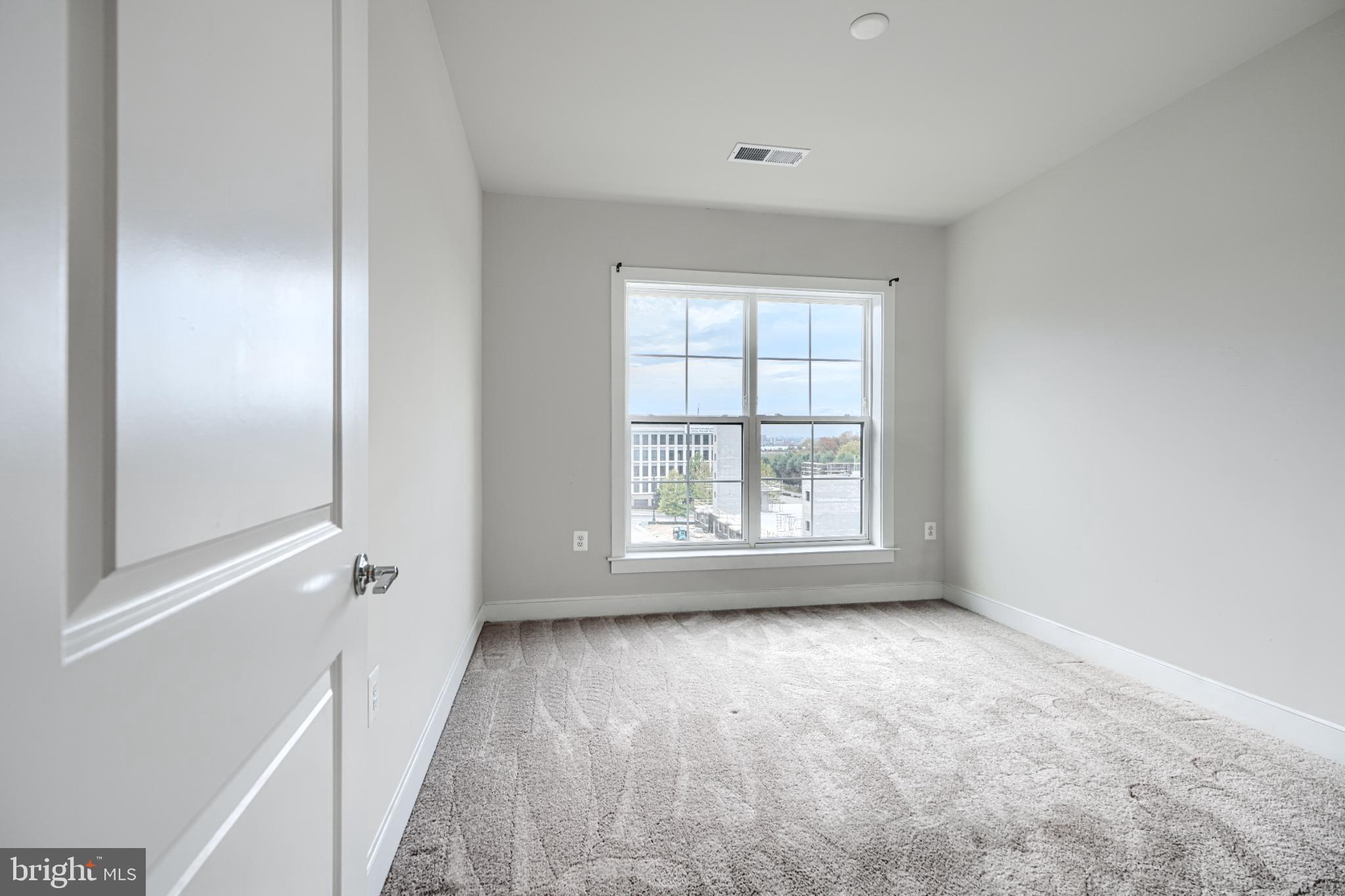 THE FLATS AT NATIONAL HARBOR - Residential Lease