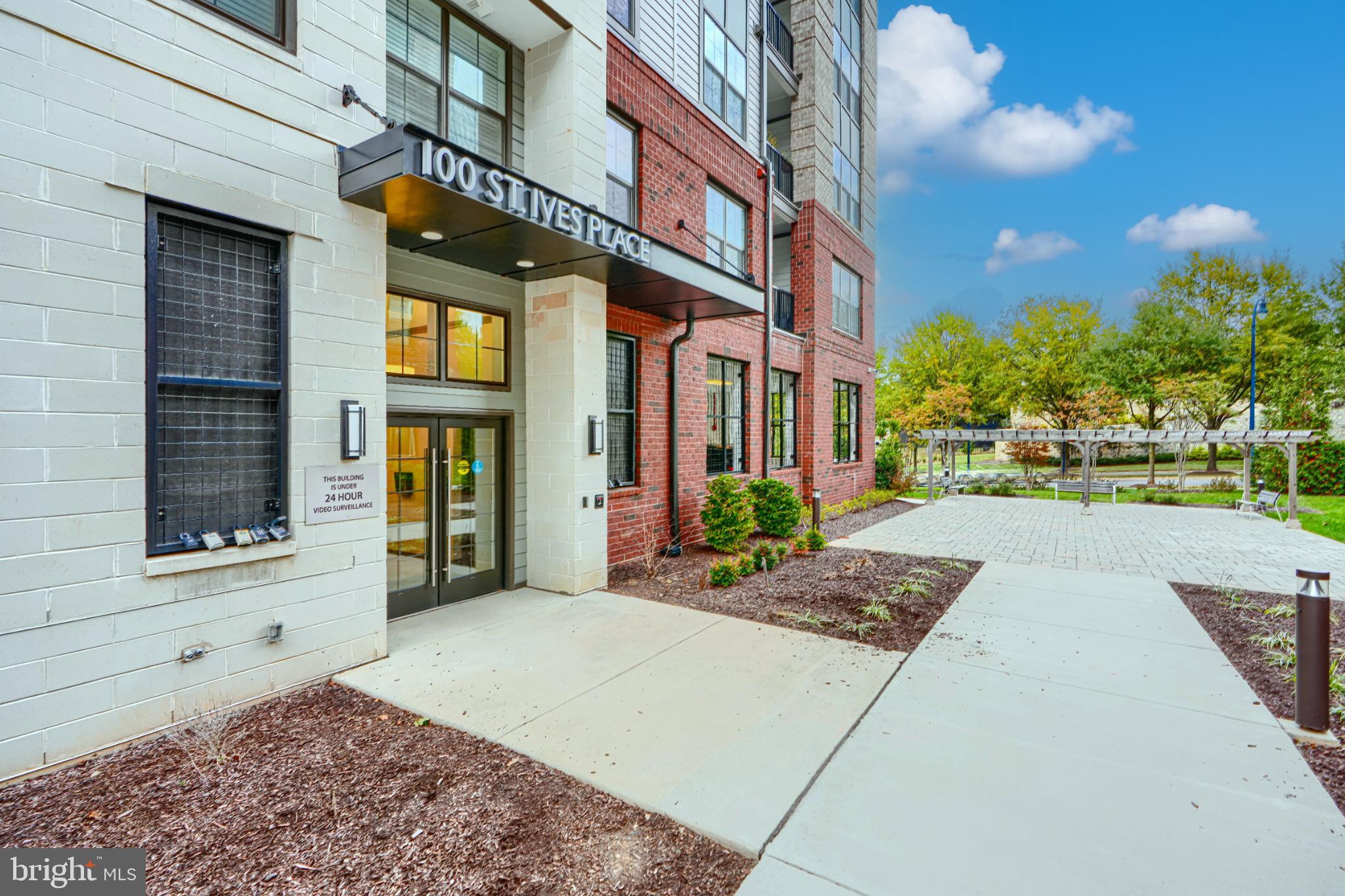 THE FLATS AT NATIONAL HARBOR - Residential Lease