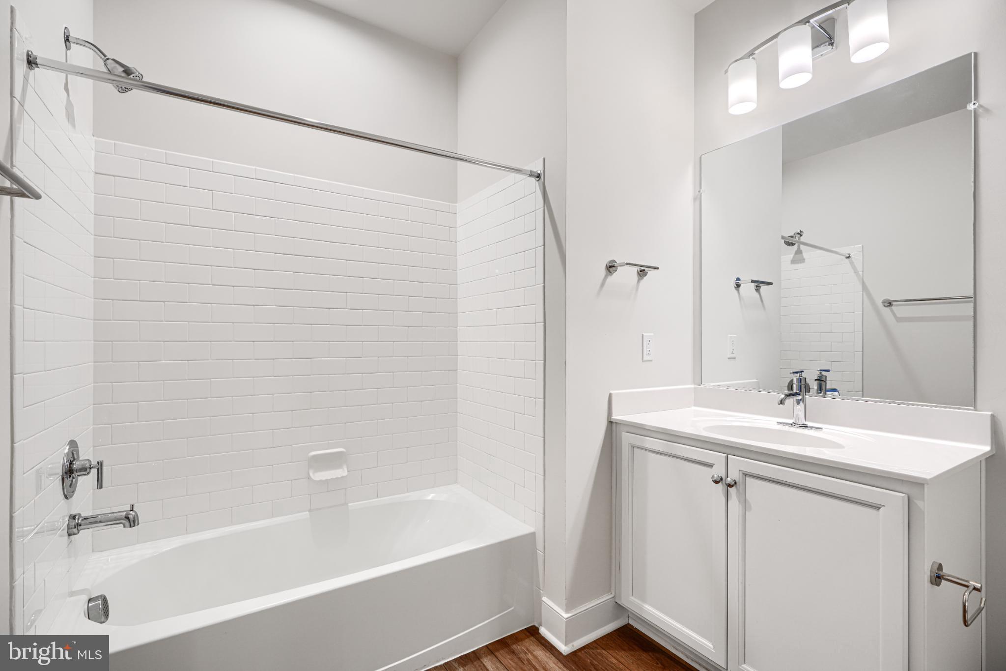 THE FLATS AT NATIONAL HARBOR - Residential Lease