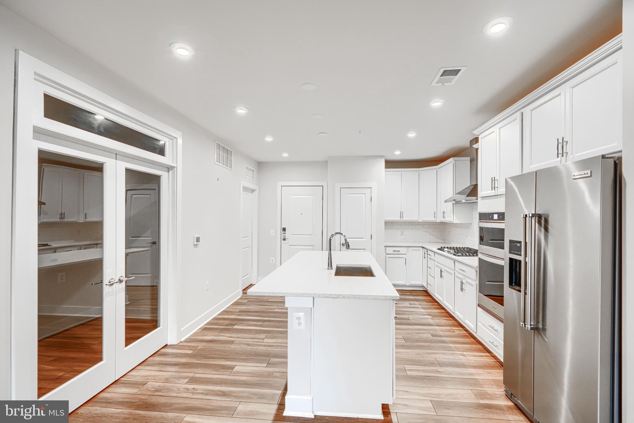 THE FLATS AT NATIONAL HARBOR - Residential Lease