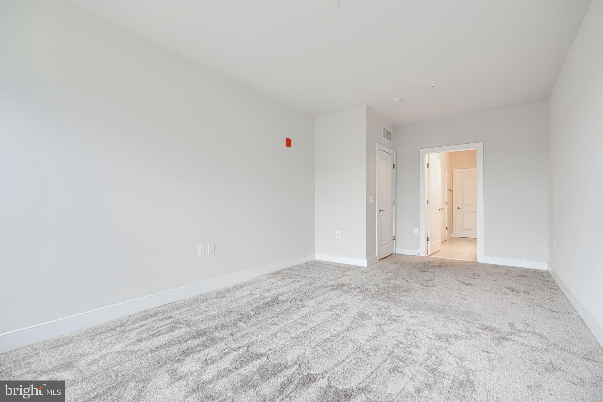 THE FLATS AT NATIONAL HARBOR - Residential Lease