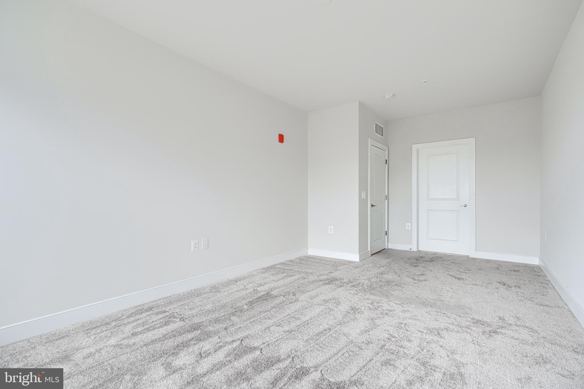 THE FLATS AT NATIONAL HARBOR - Residential Lease