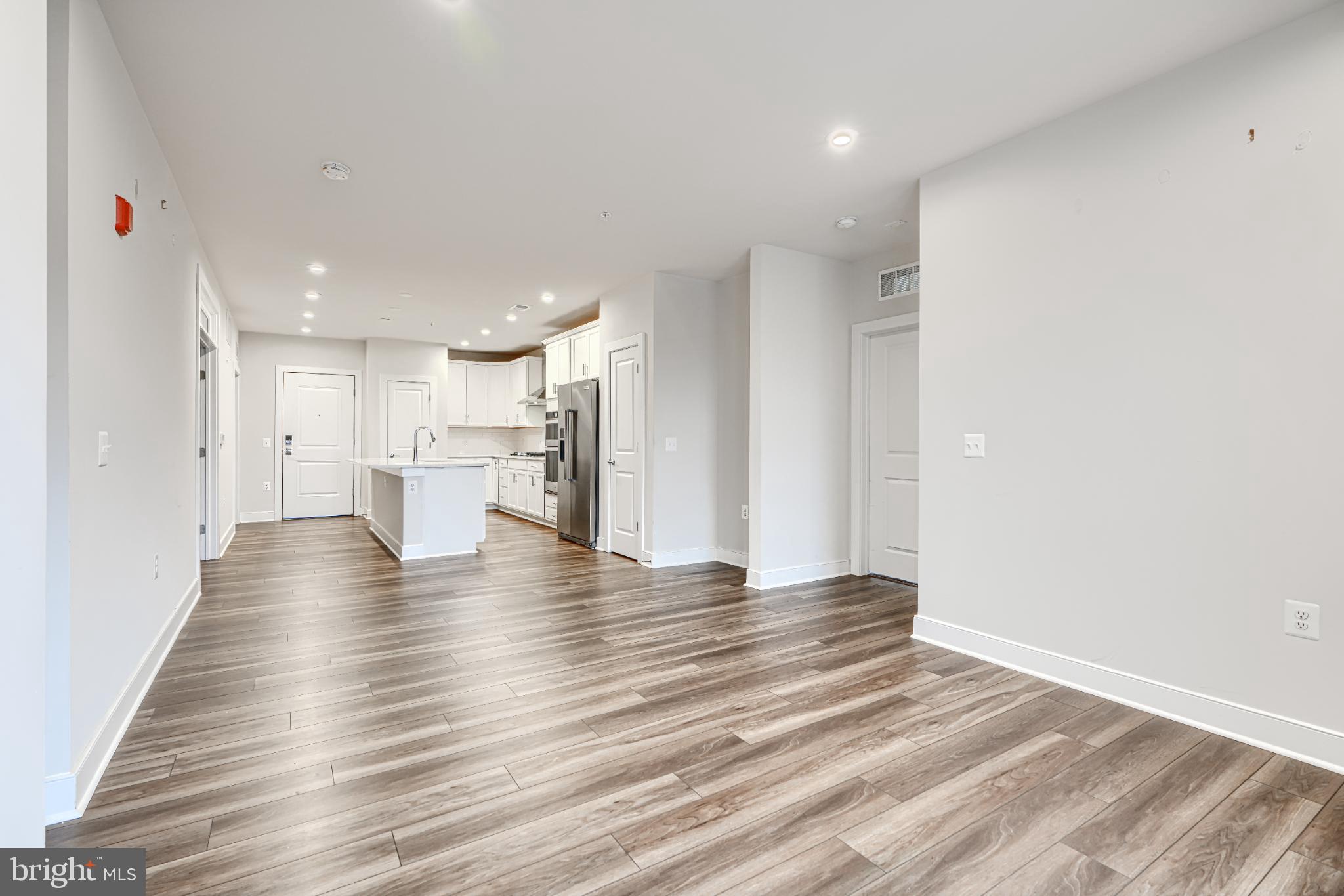 THE FLATS AT NATIONAL HARBOR - Residential Lease