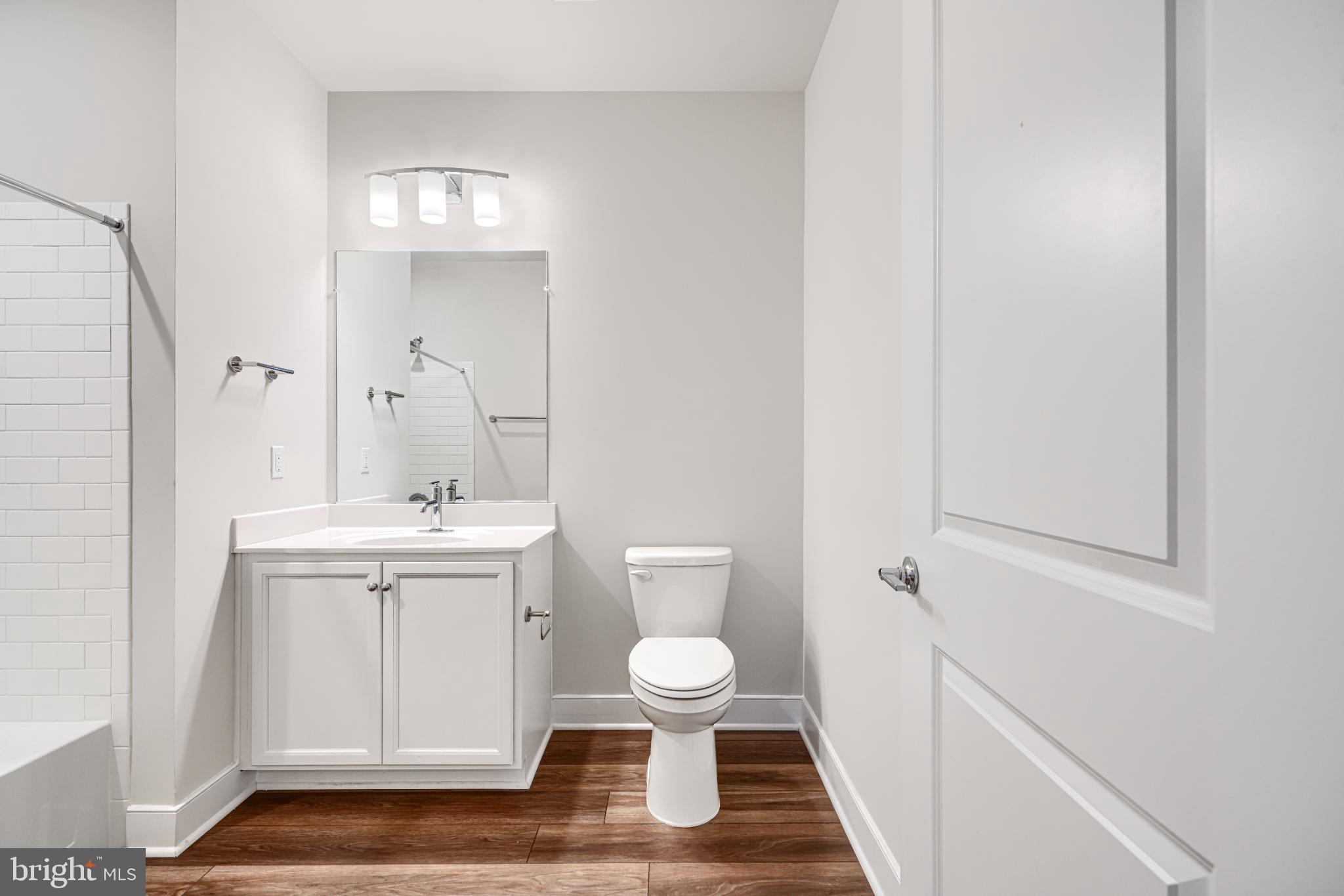 THE FLATS AT NATIONAL HARBOR - Residential Lease