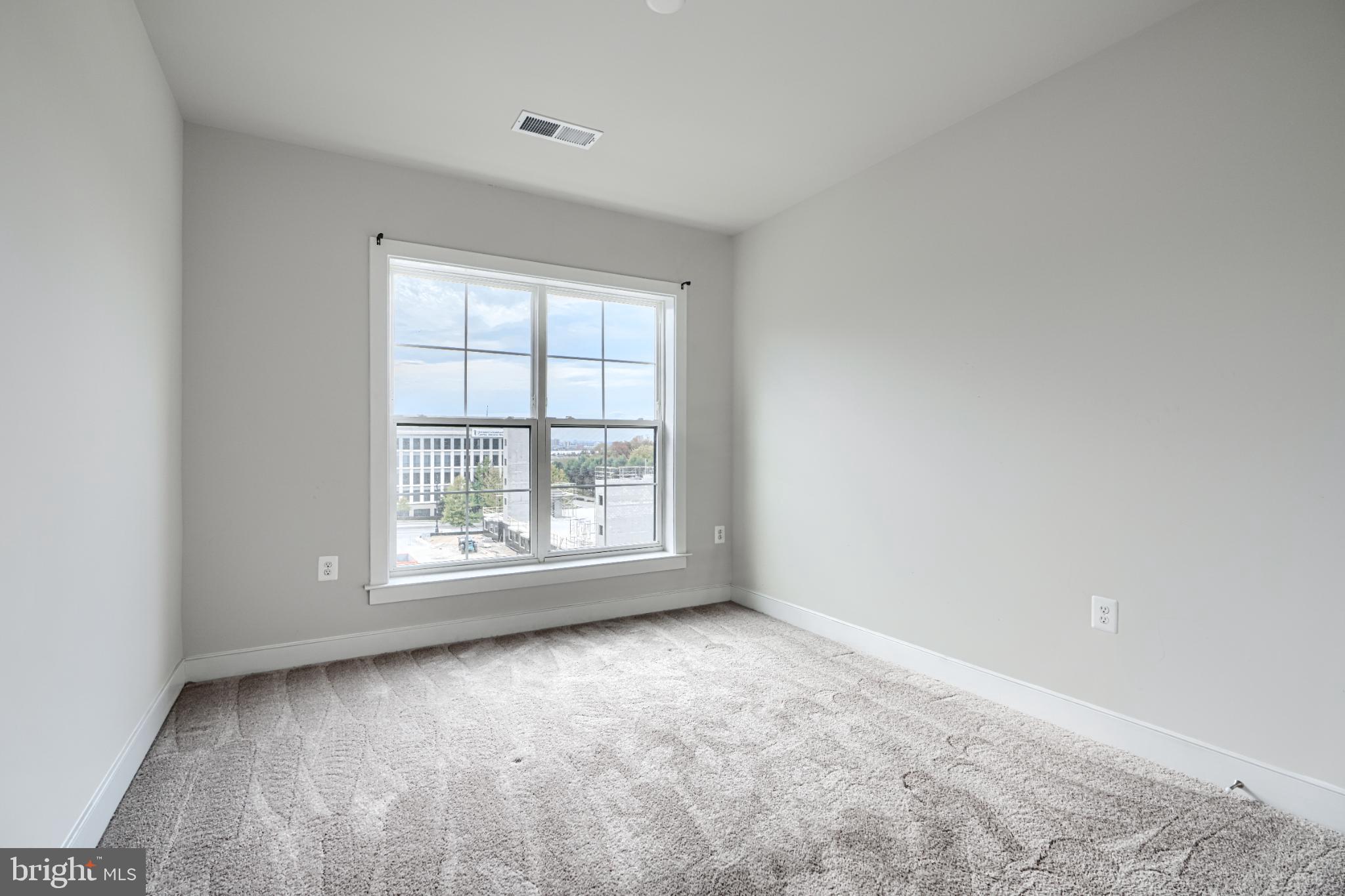 THE FLATS AT NATIONAL HARBOR - Residential Lease