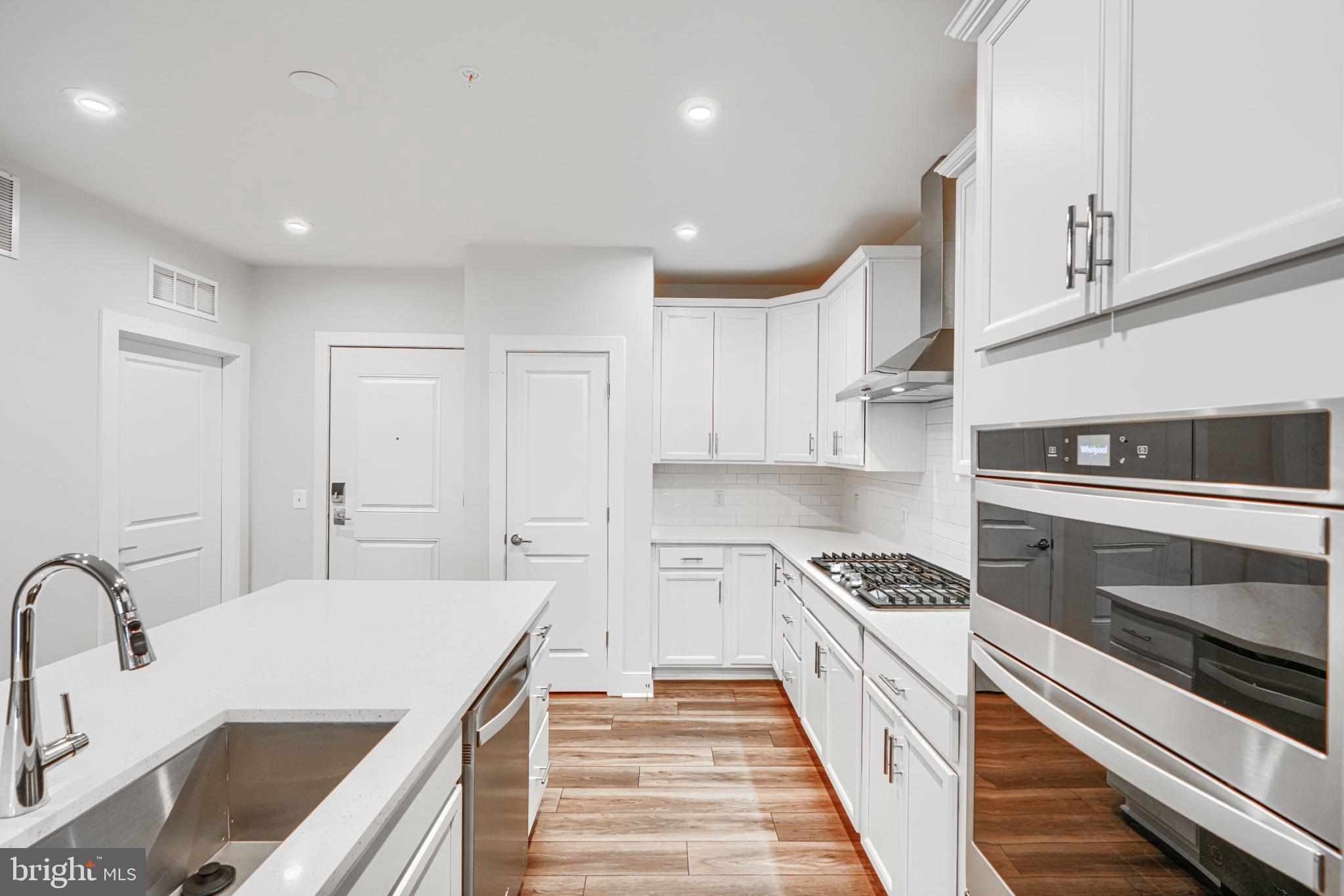 THE FLATS AT NATIONAL HARBOR - Residential Lease