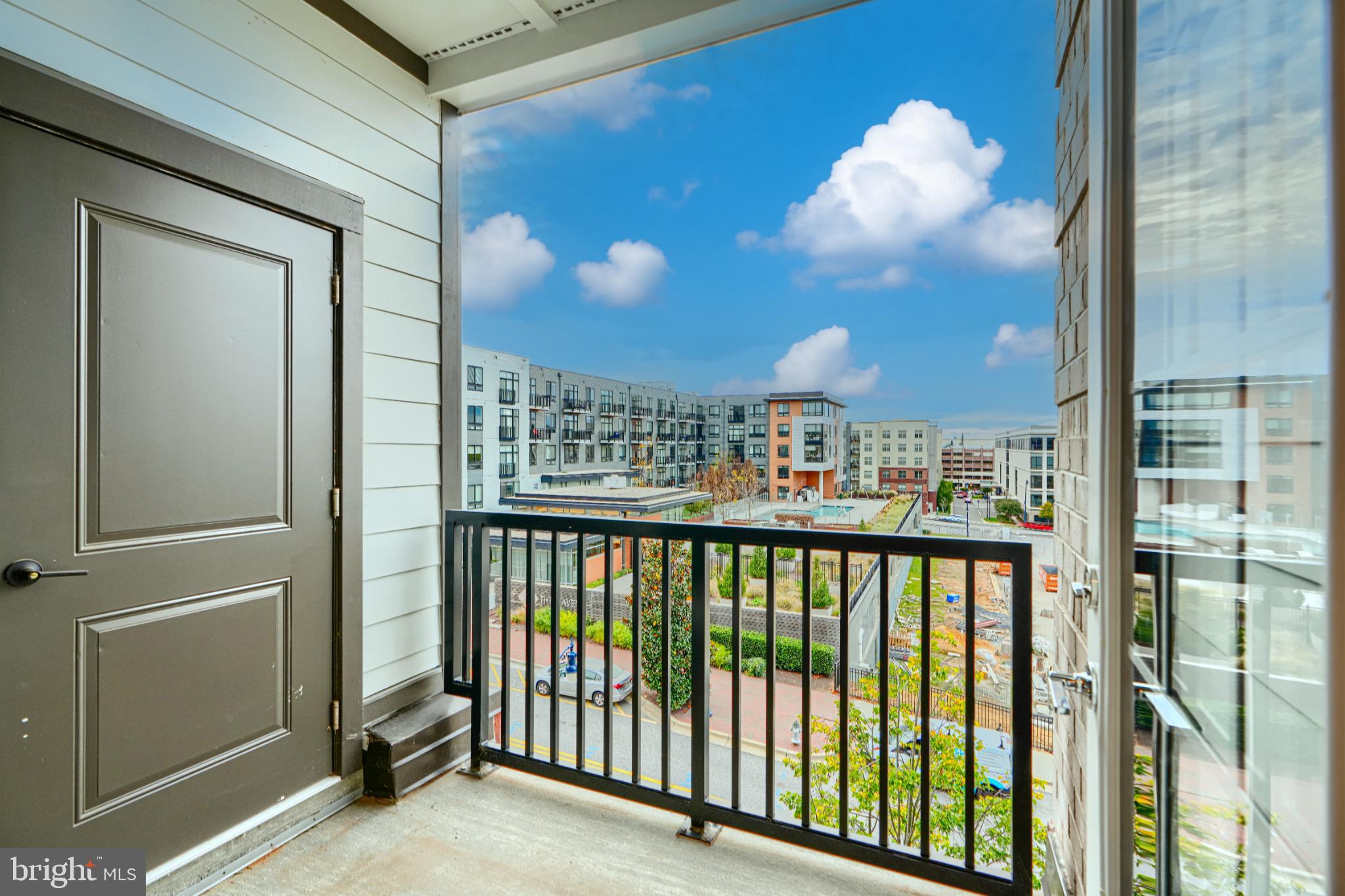 THE FLATS AT NATIONAL HARBOR - Residential Lease