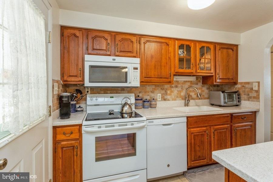 HOLLAND ACRES - Residential