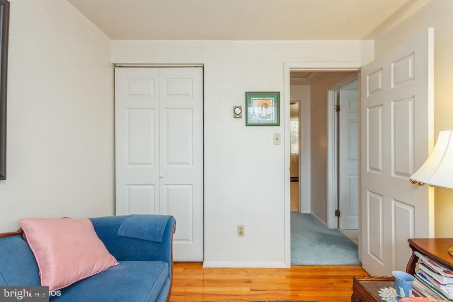 HOLLAND ACRES - Residential