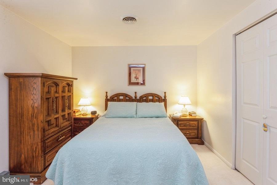 HOLLAND ACRES - Residential