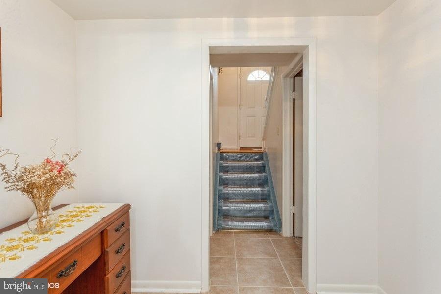 HOLLAND ACRES - Residential