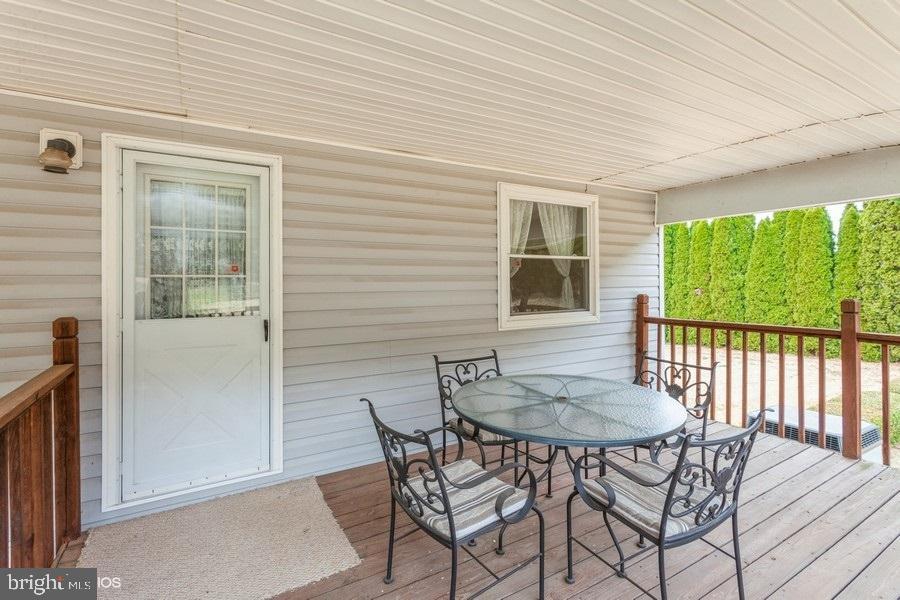 HOLLAND ACRES - Residential