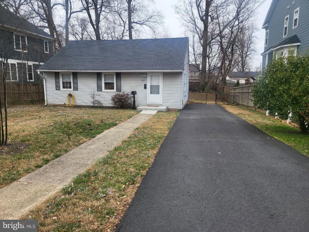 PIMMIT HILLS - Residential Lease