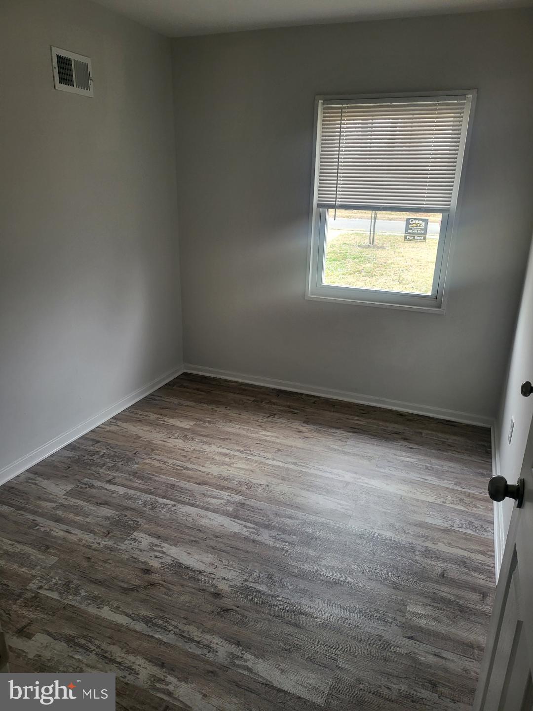 PIMMIT HILLS - Residential Lease