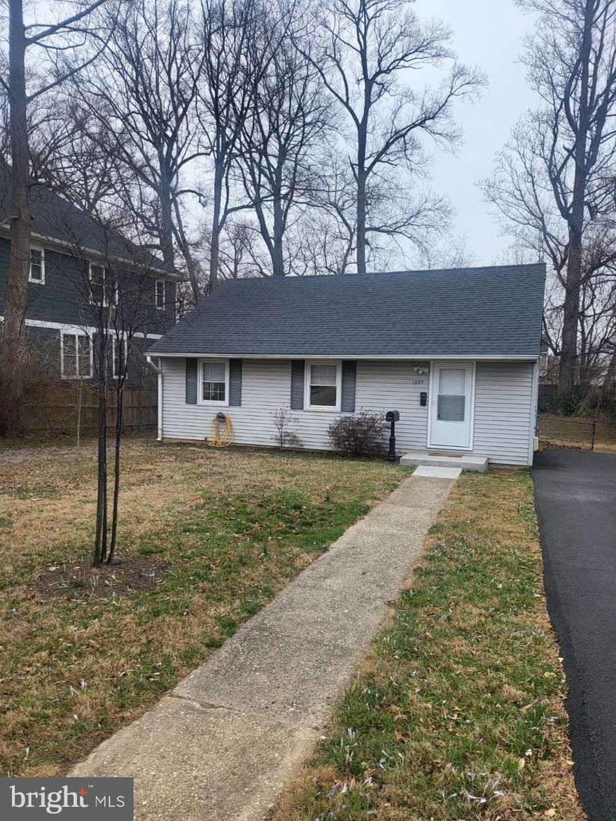 Three-bedroom, one-bath bungalow with wood floors in sought-after neighborhood just minutes away from Tyson's Corner, West Falls Church Metro, and the Dulles Toll Road, I-495, I-66, and Rte. 7. Quarter-acre wooded lot with expansive, fenced backyard with small patio. Utility shed and 4-car driveway plus street parking (no HOA). Newly renovated kitchen. Durable laminated plank flooring through out. Gas heat and cooking, dishwasher; washer/dryer. Walking-friendly neighborhood on sidewalks to Lemon Road Elementary and only a mile from Kilmer Middle School and 1-1/2 miles from Marshall High School. Close to parks, Pimmit Run, and Fairfax County library. Owner will consider pets on a case by case basis w pet deposit and pet fee.