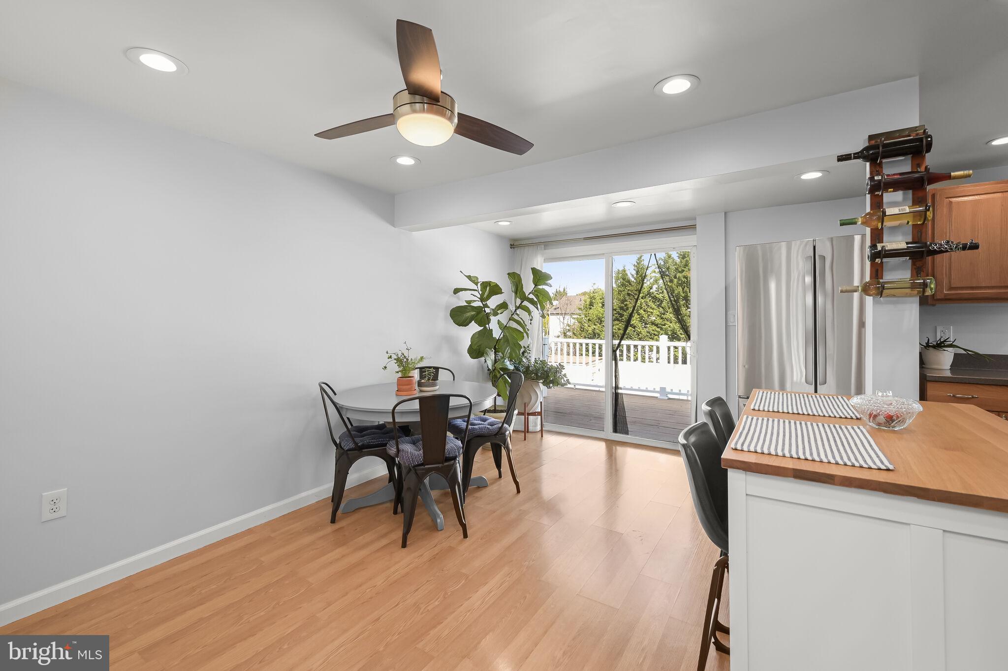 COLONIAL HOUSING - Residential