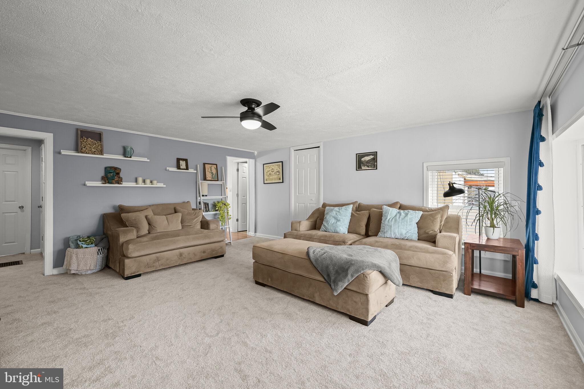 COLONIAL HOUSING - Residential