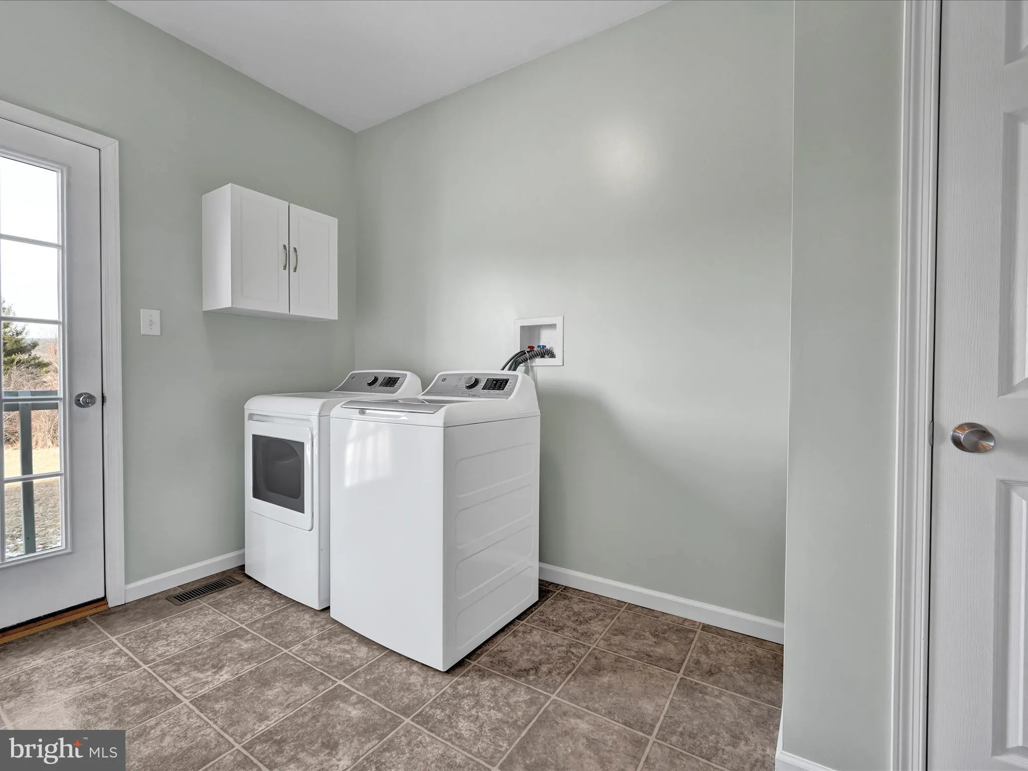 Orwigsburg, Pennsylvania 17961, United States, 4 Bedrooms Bedrooms, ,3 BathroomsBathrooms,Residential,Pending,19089