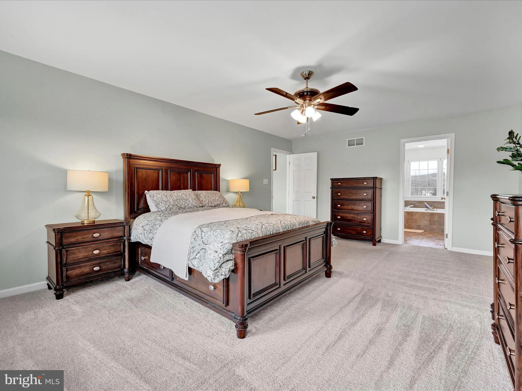 Orwigsburg, Pennsylvania 17961, United States, 4 Bedrooms Bedrooms, ,3 BathroomsBathrooms,Residential,Pending,19089