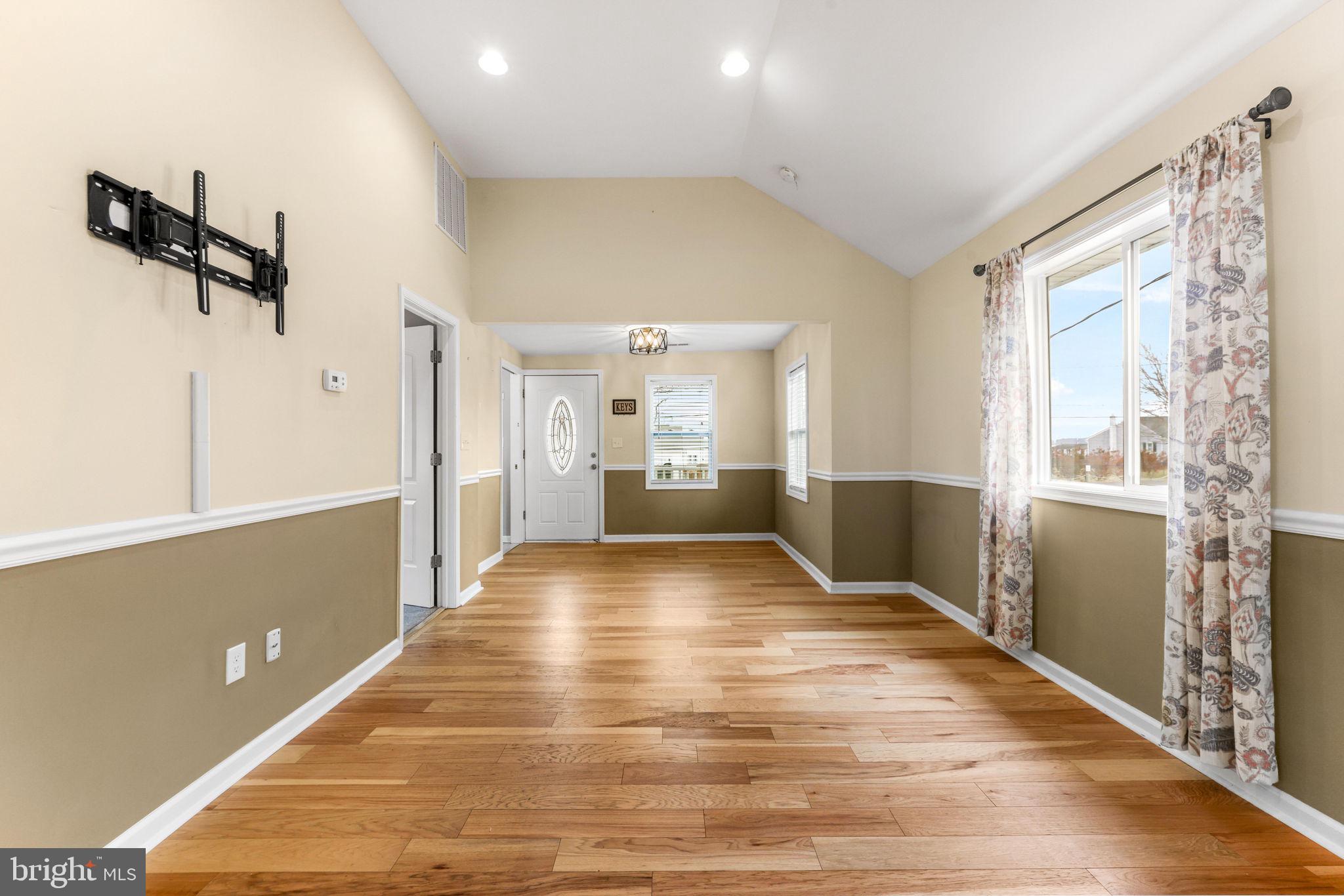 OLIVER BEACH - Residential