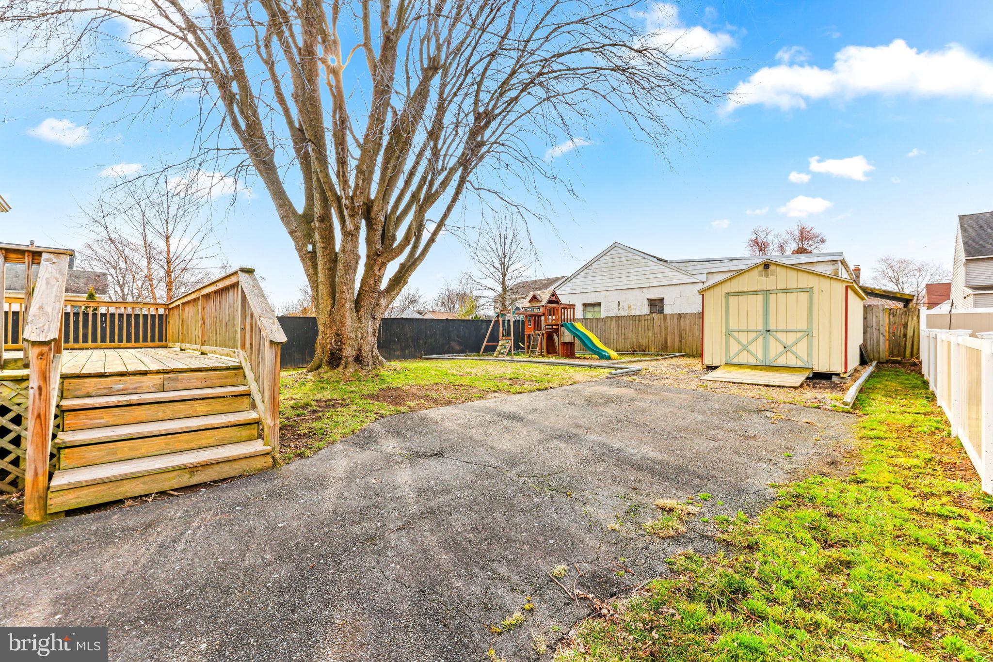 OLIVER BEACH - Residential