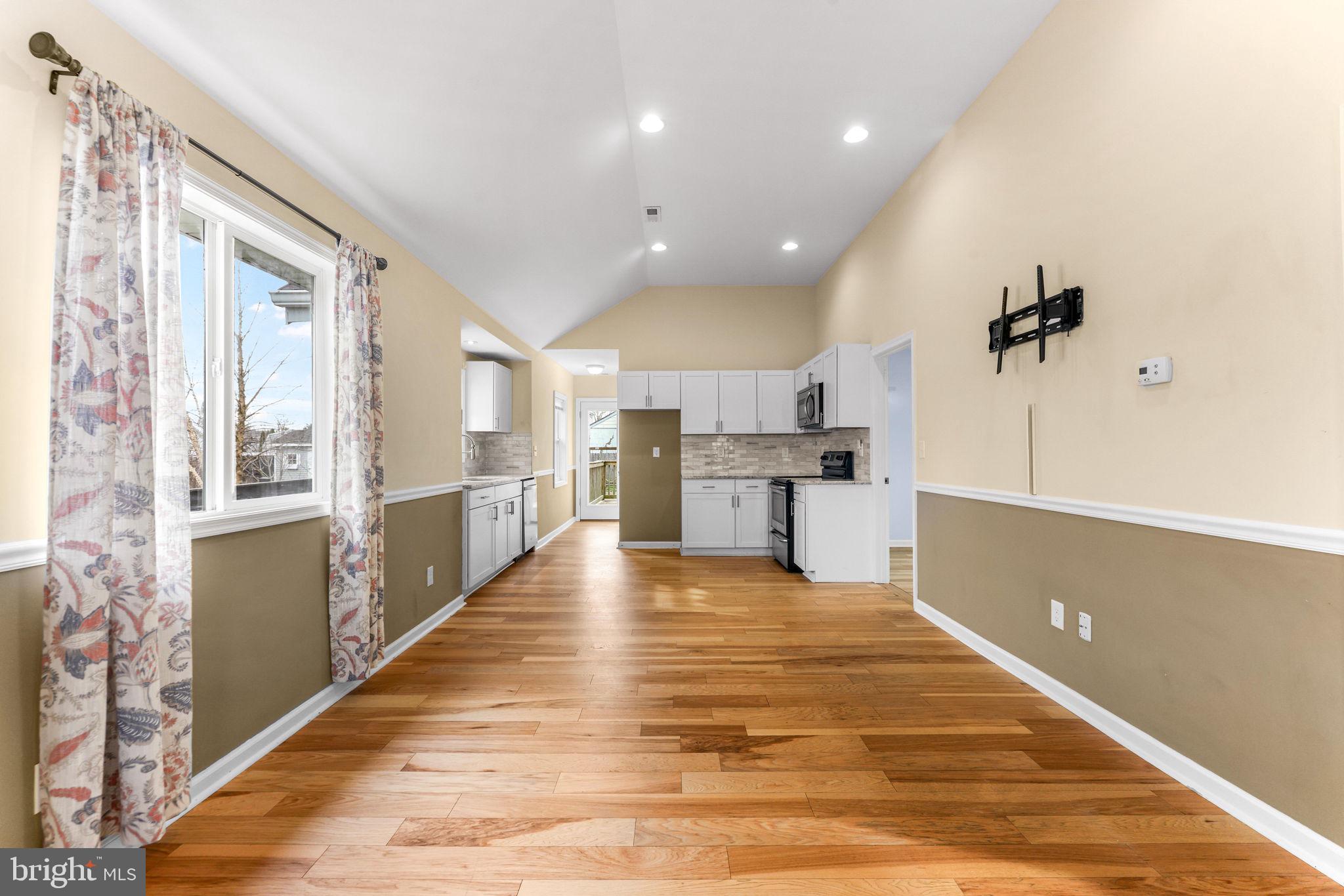 OLIVER BEACH - Residential