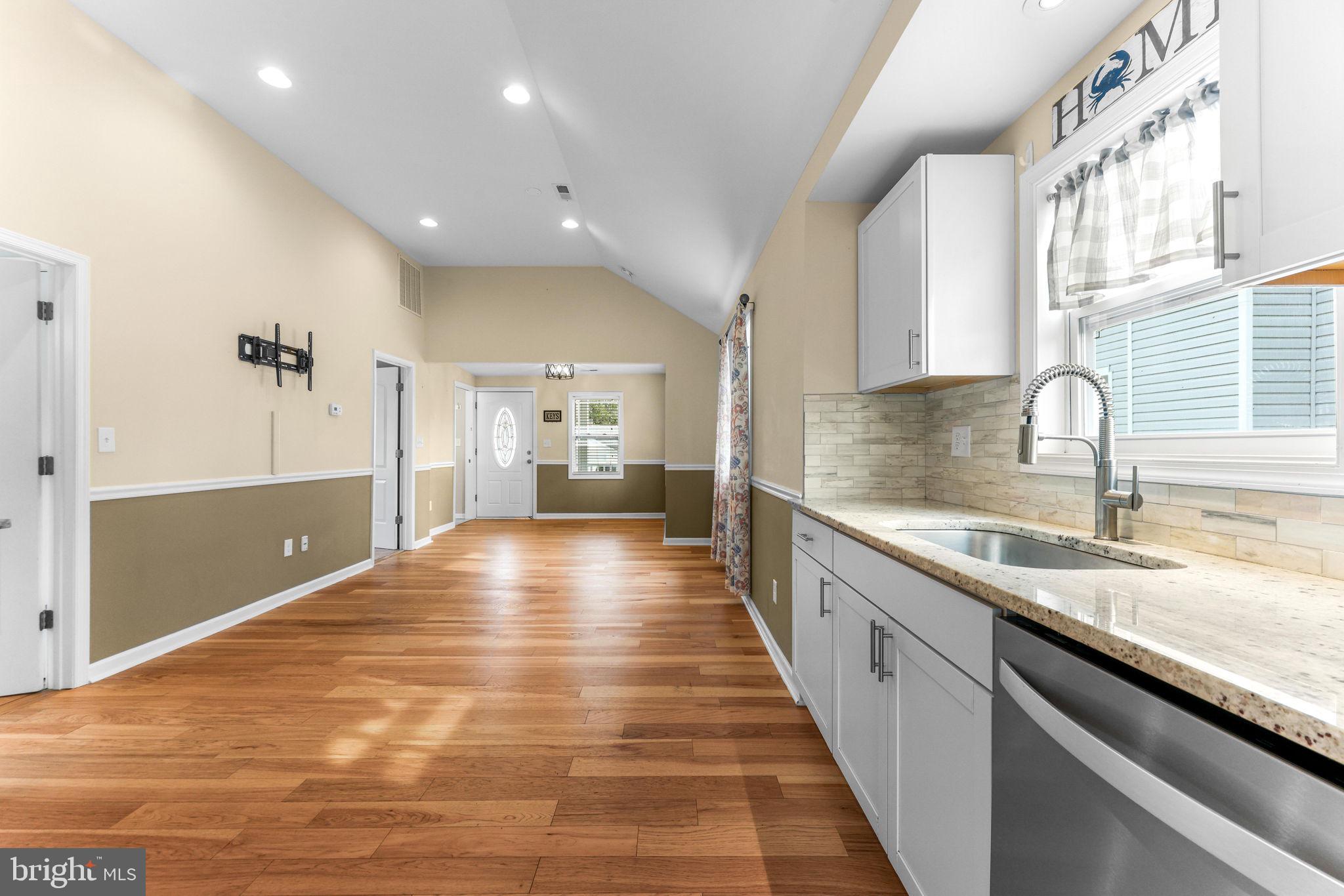 OLIVER BEACH - Residential