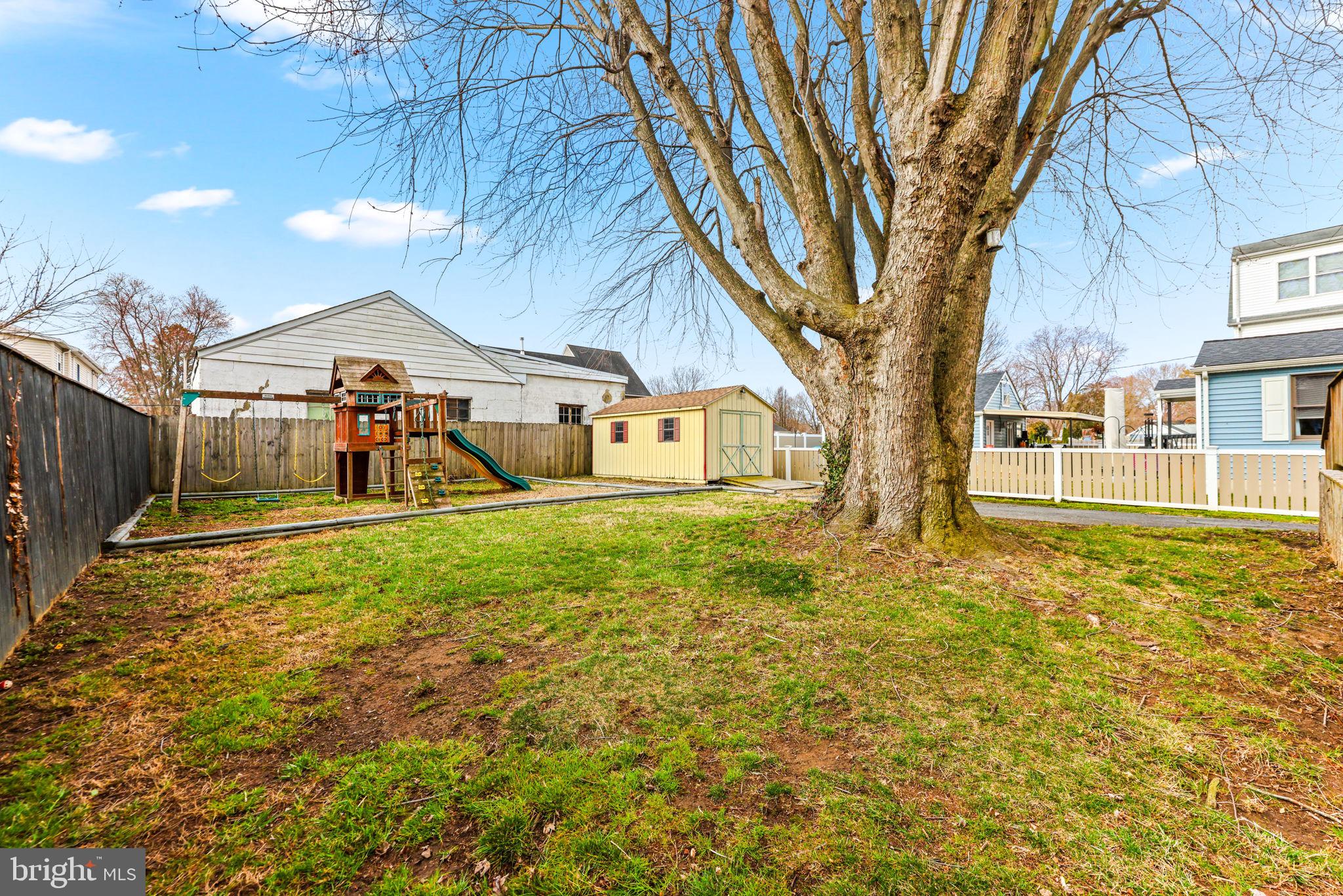 OLIVER BEACH - Residential