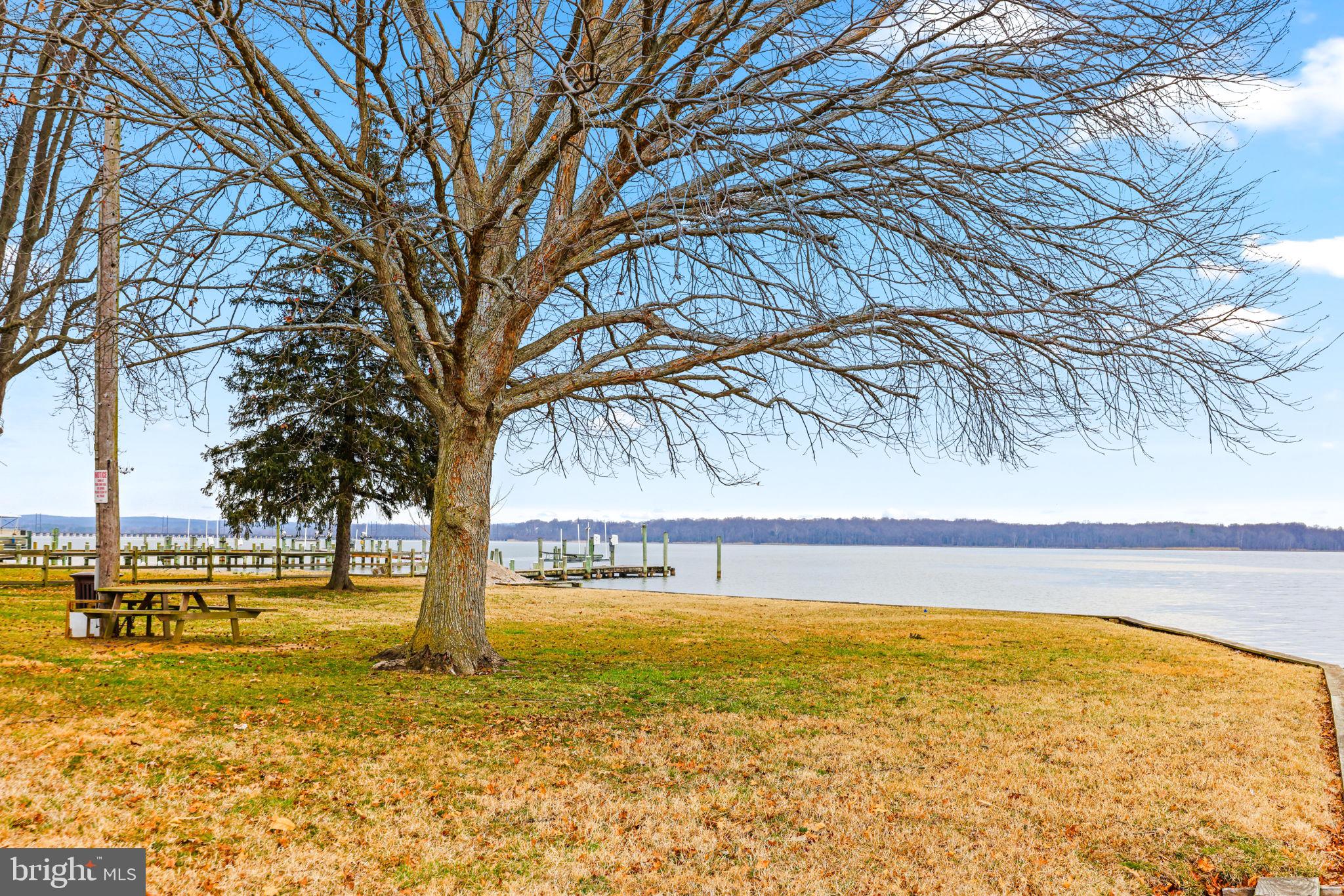 OLIVER BEACH - Residential