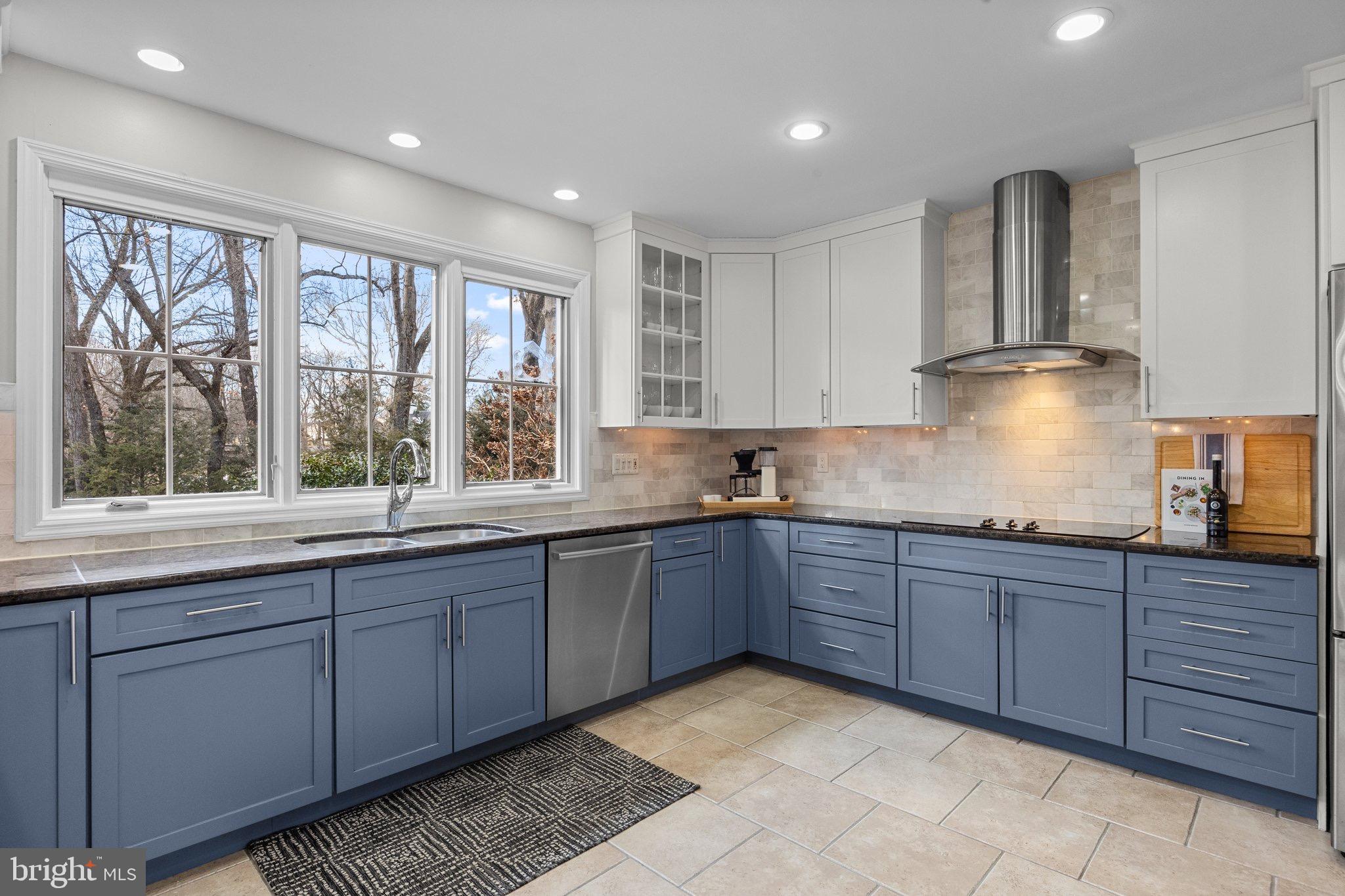 MAKEFIELD ESTATES - Residential