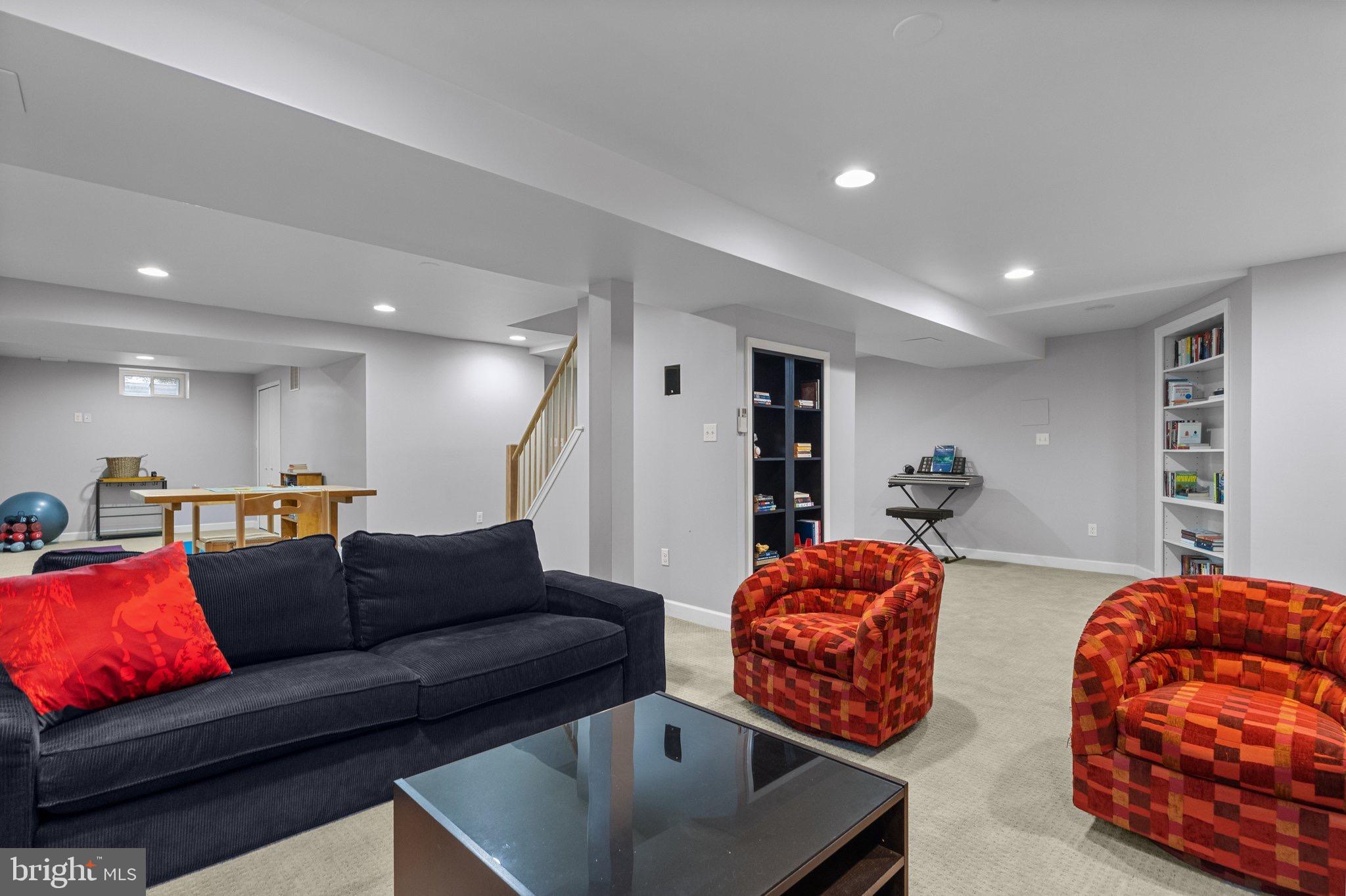 MAKEFIELD ESTATES - Residential