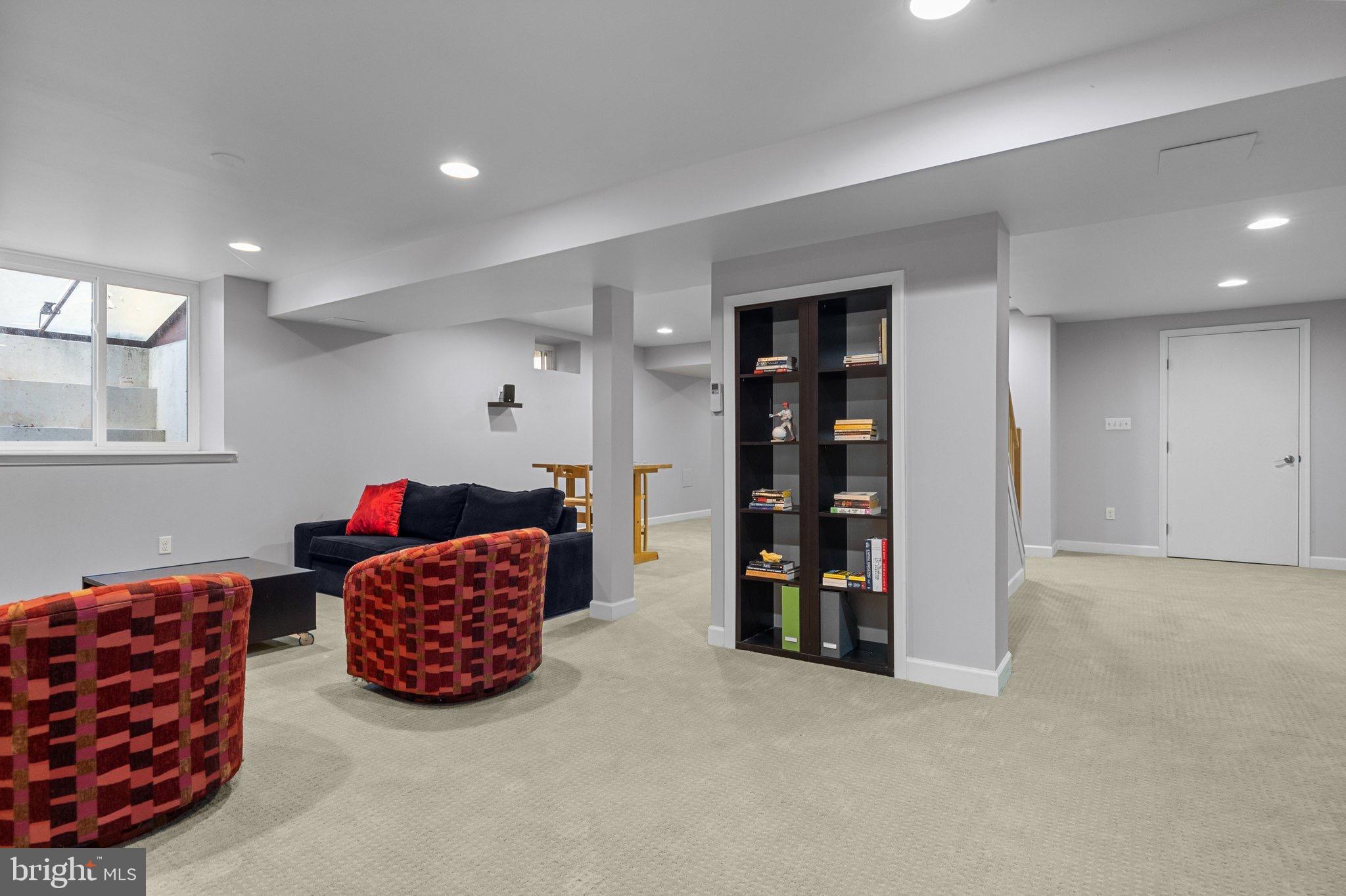 MAKEFIELD ESTATES - Residential