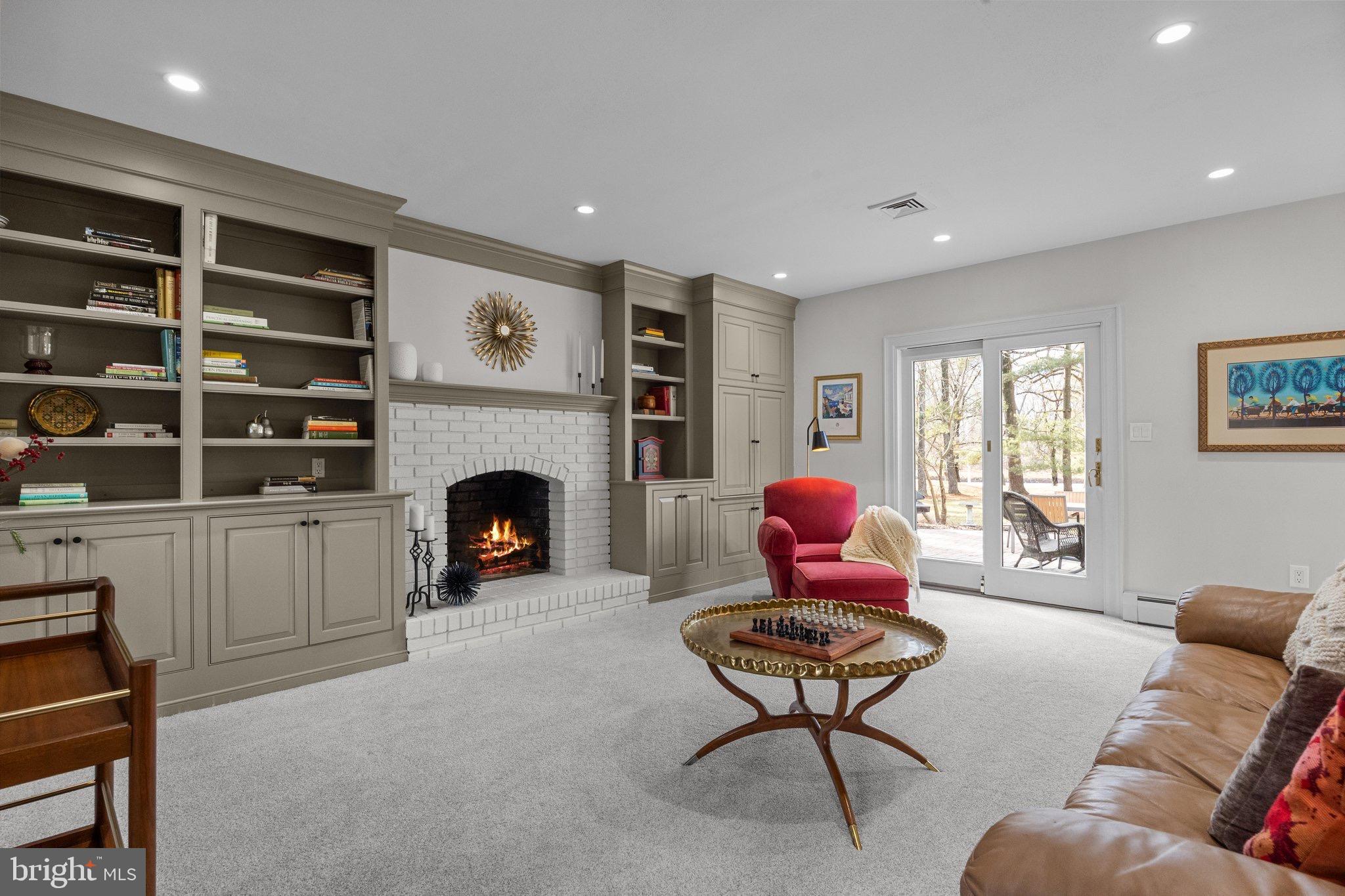 MAKEFIELD ESTATES - Residential